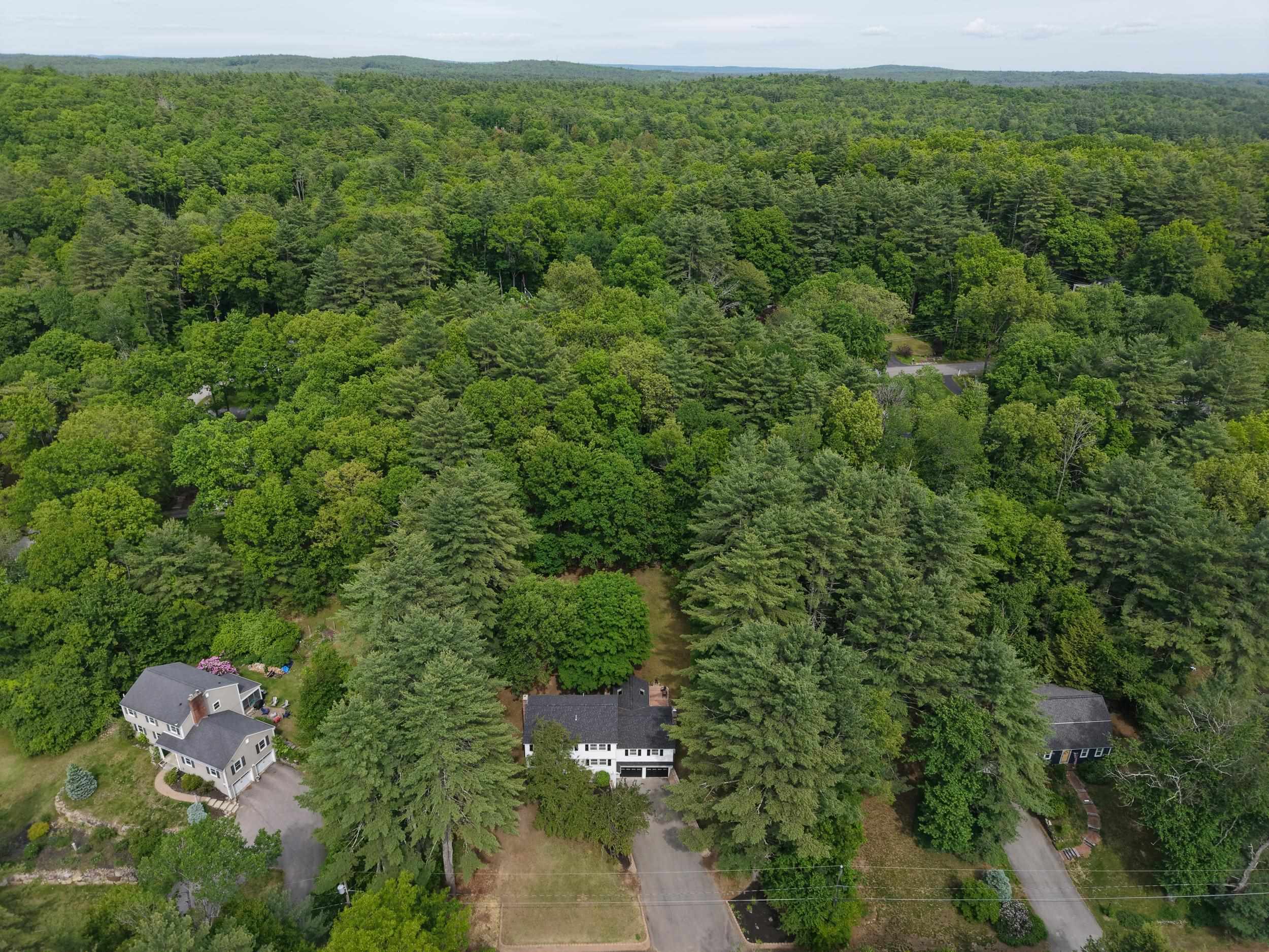 9 Northfield Rd, Amherst, NH 03031