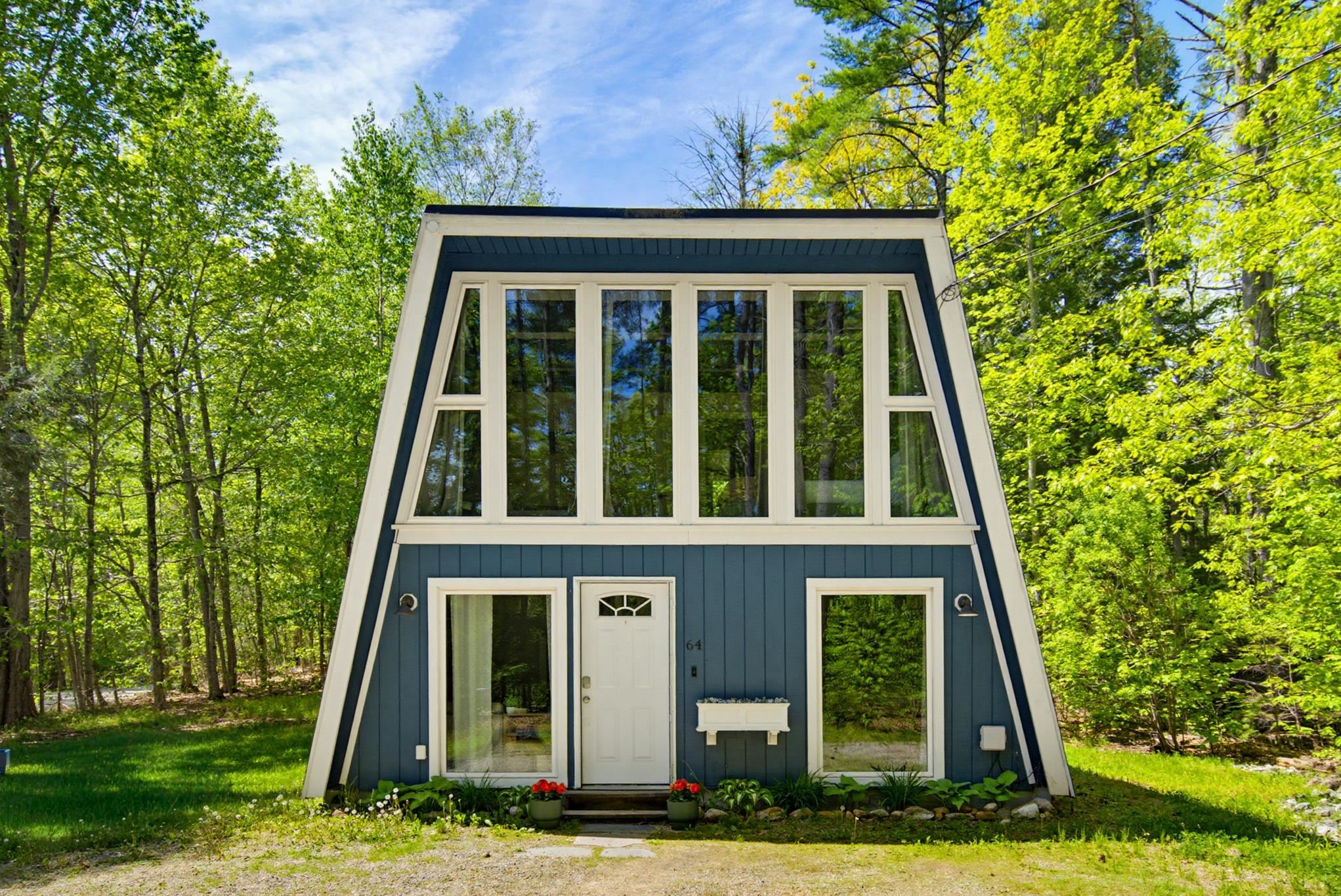 64 Dalton Dr, Barnstead, NH 03225