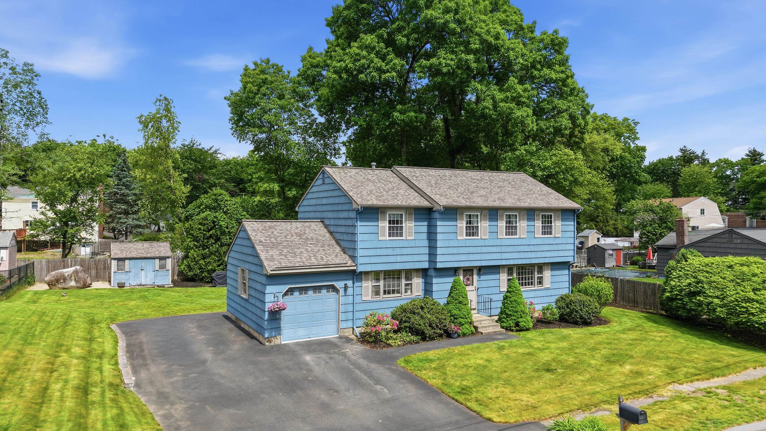 41 Nottingham Dr, Nashua, NH 03062