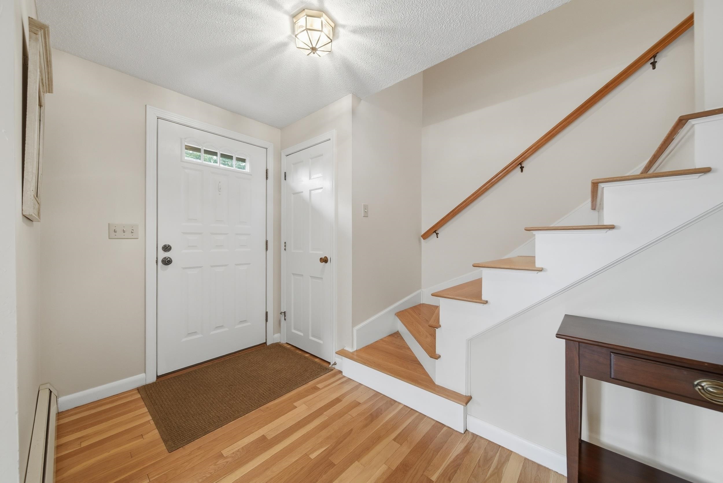 41 Nottingham Dr, Nashua, NH 03062