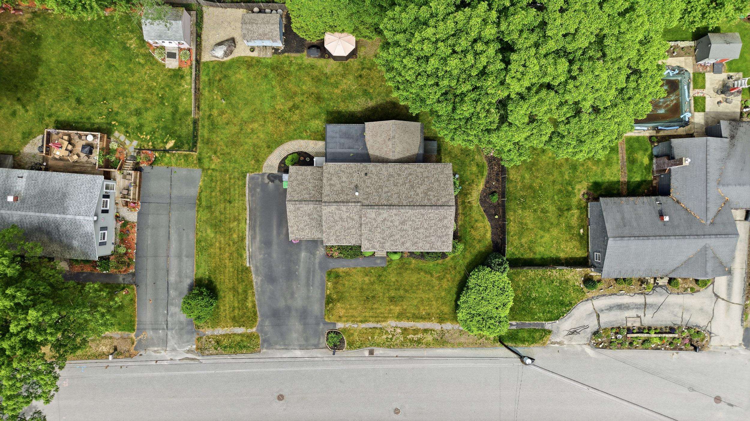 41 Nottingham Dr, Nashua, NH 03062