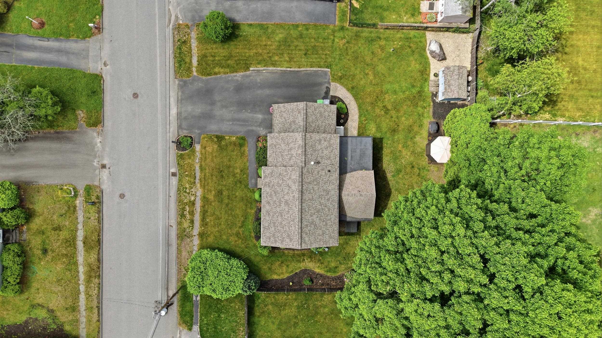 41 Nottingham Dr, Nashua, NH 03062