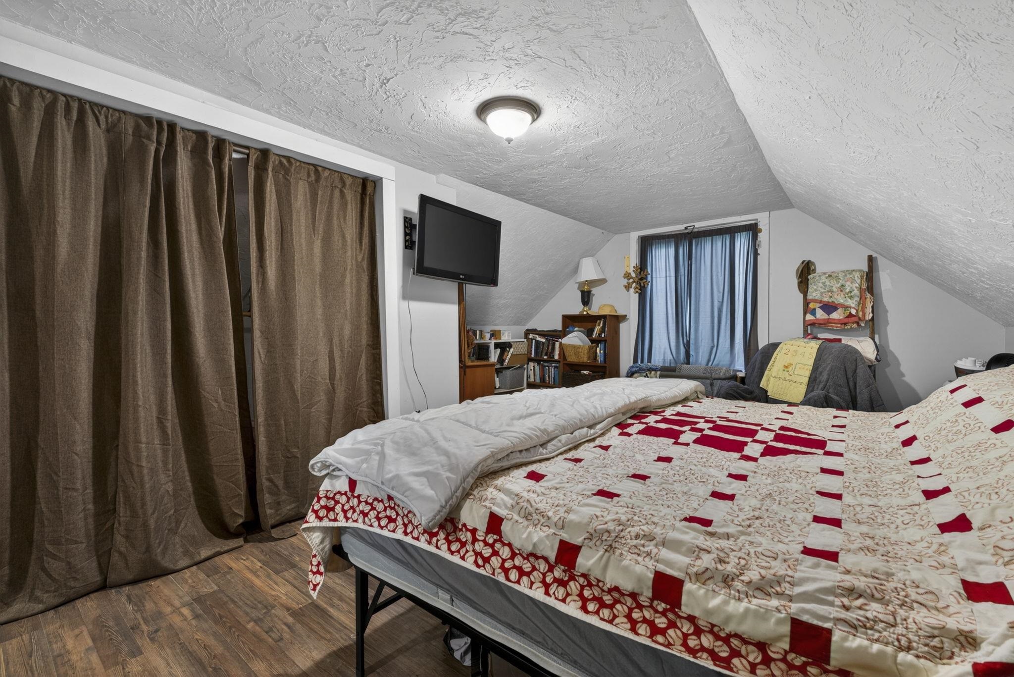 20 Sunrise Pl, Hillsborough, NH 03244