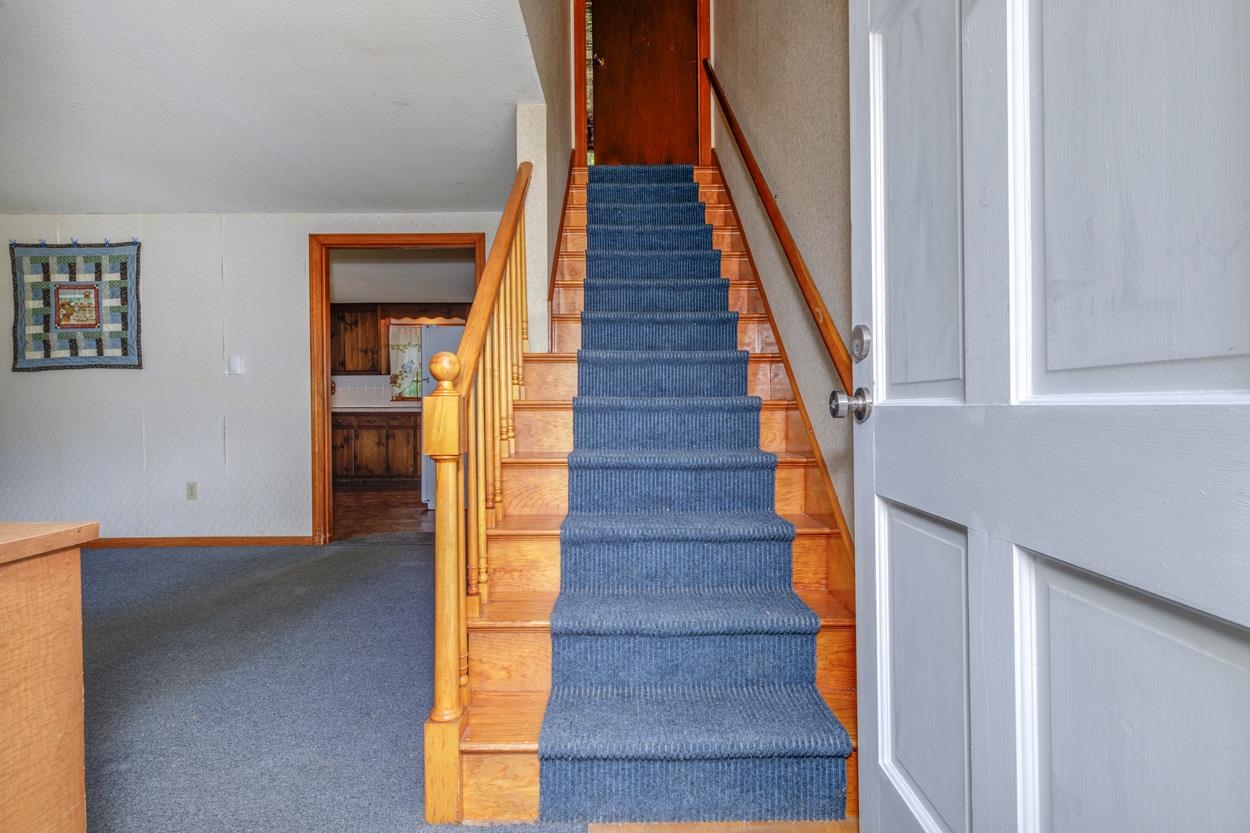 3 Madison Ave, Pelham, NH 03076