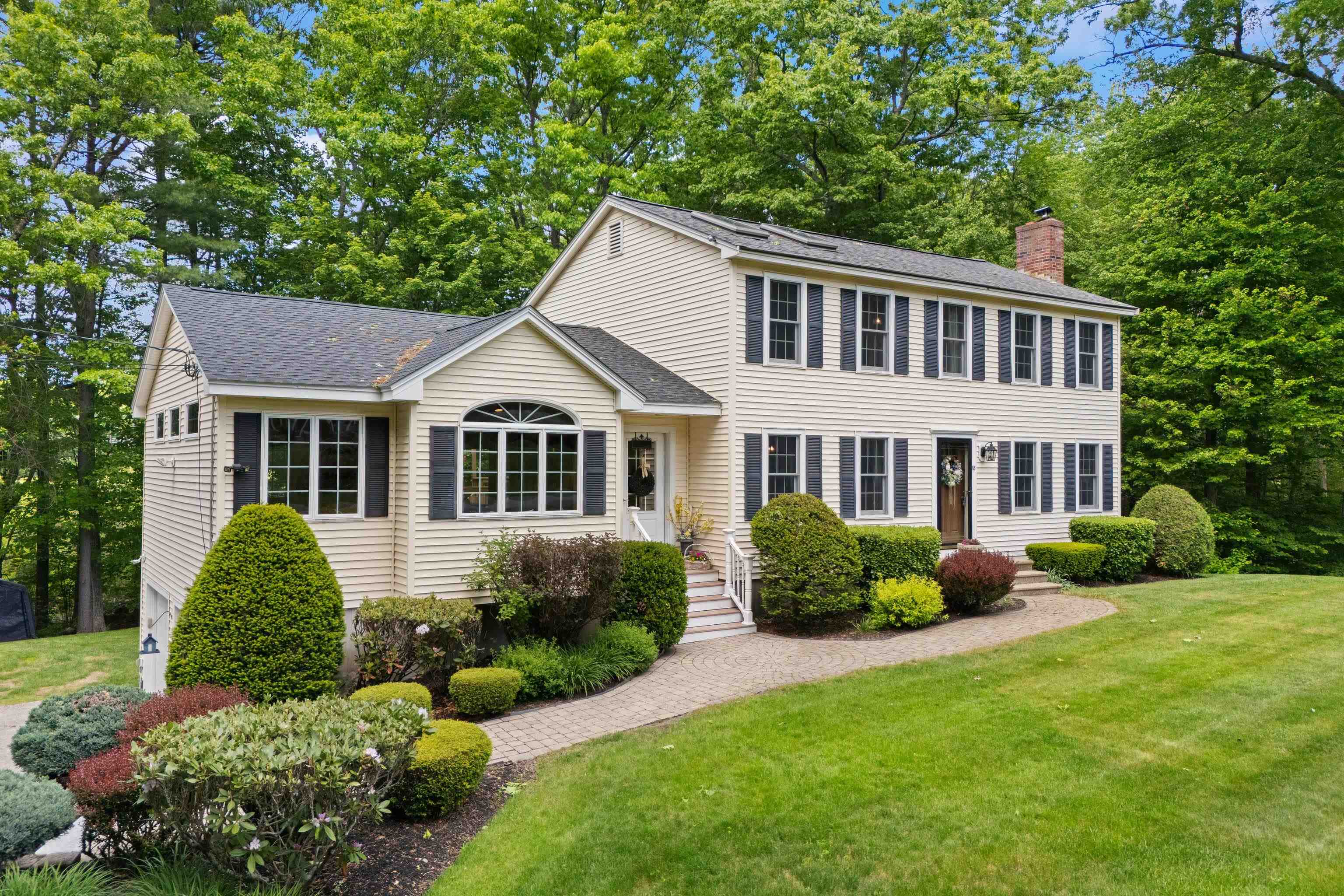 18 Paul Ave, Derry, NH 03038