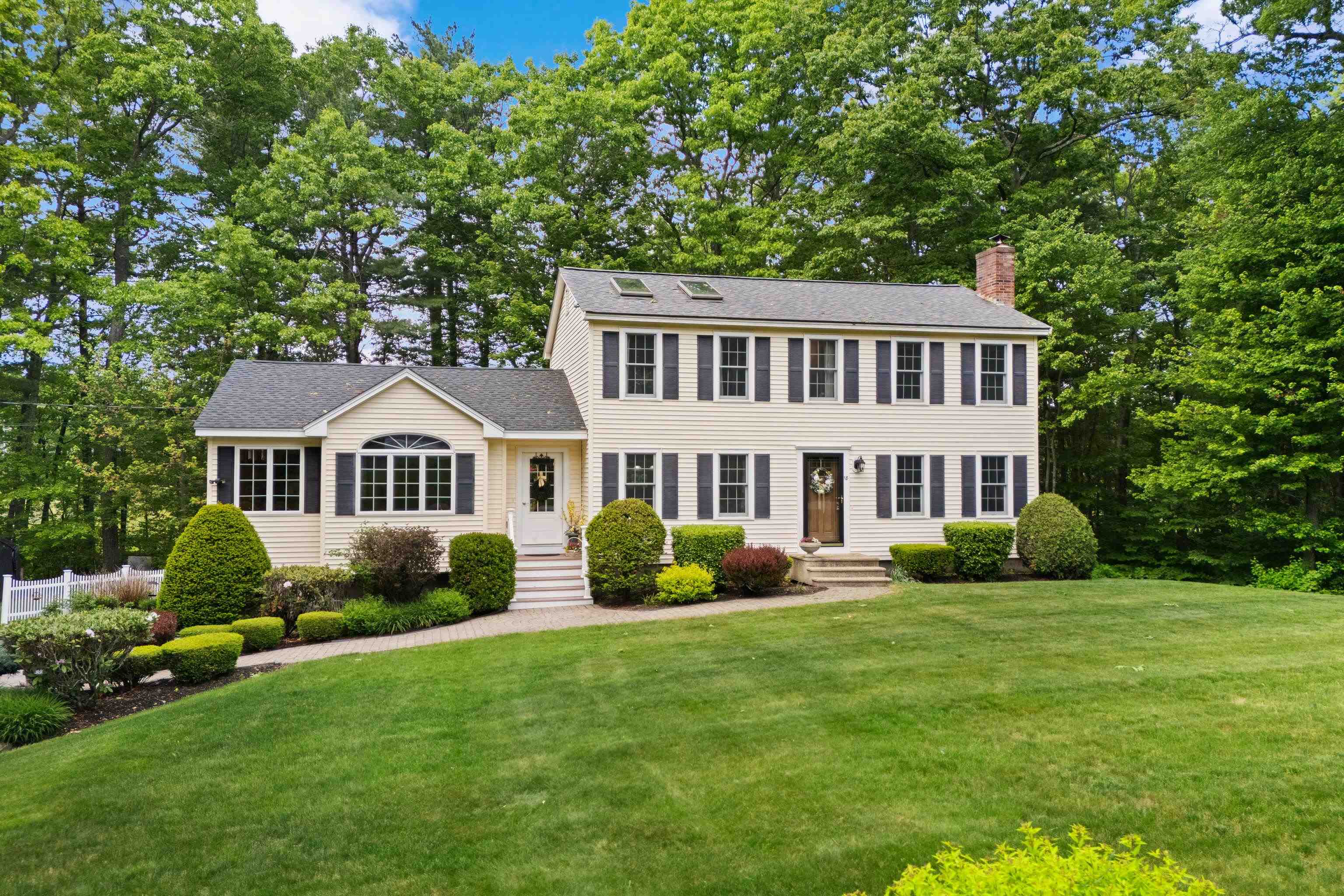 18 Paul Ave, Derry, NH 03038