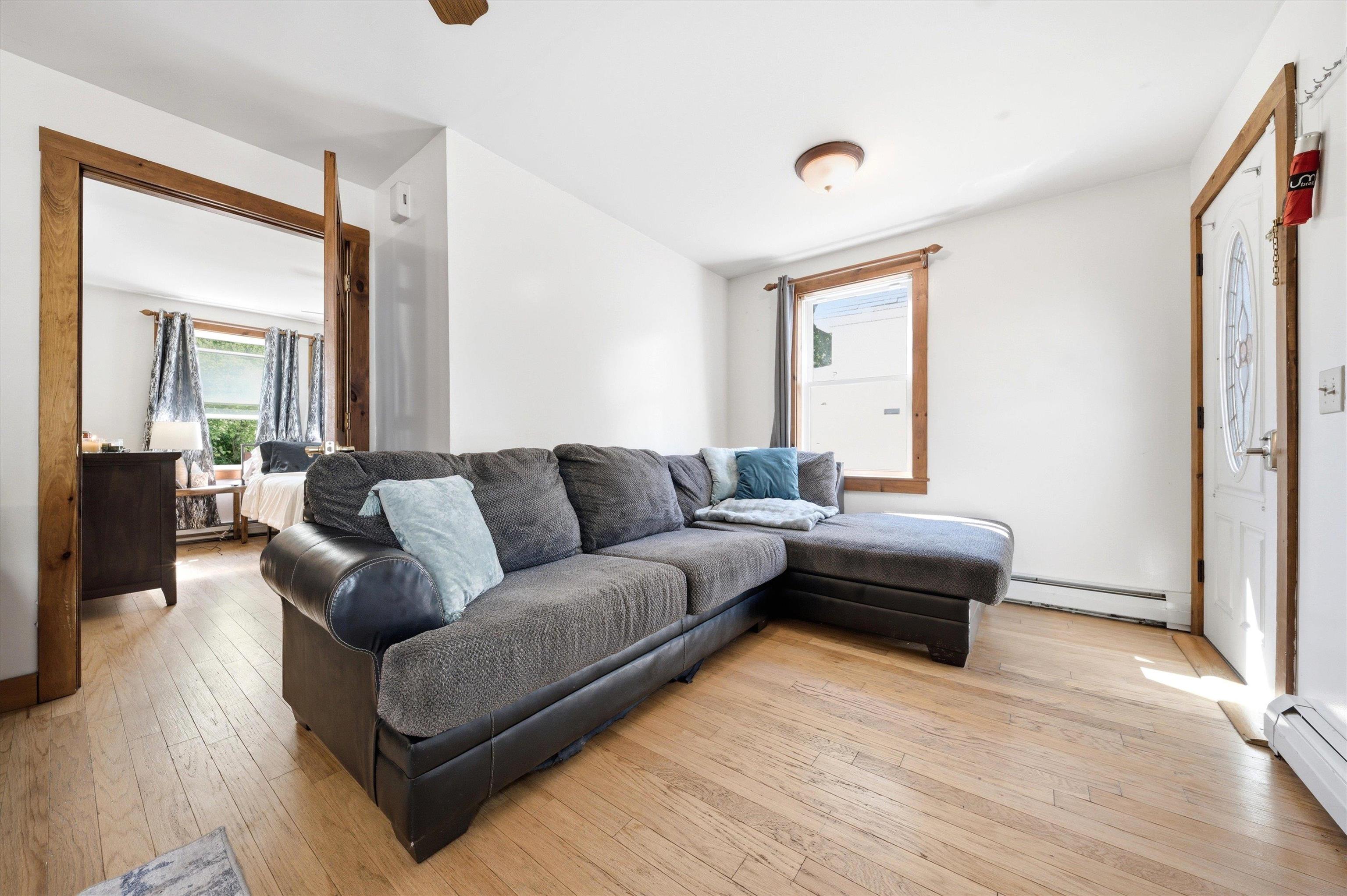 26 Center St, Walpole, NH 03609-1710