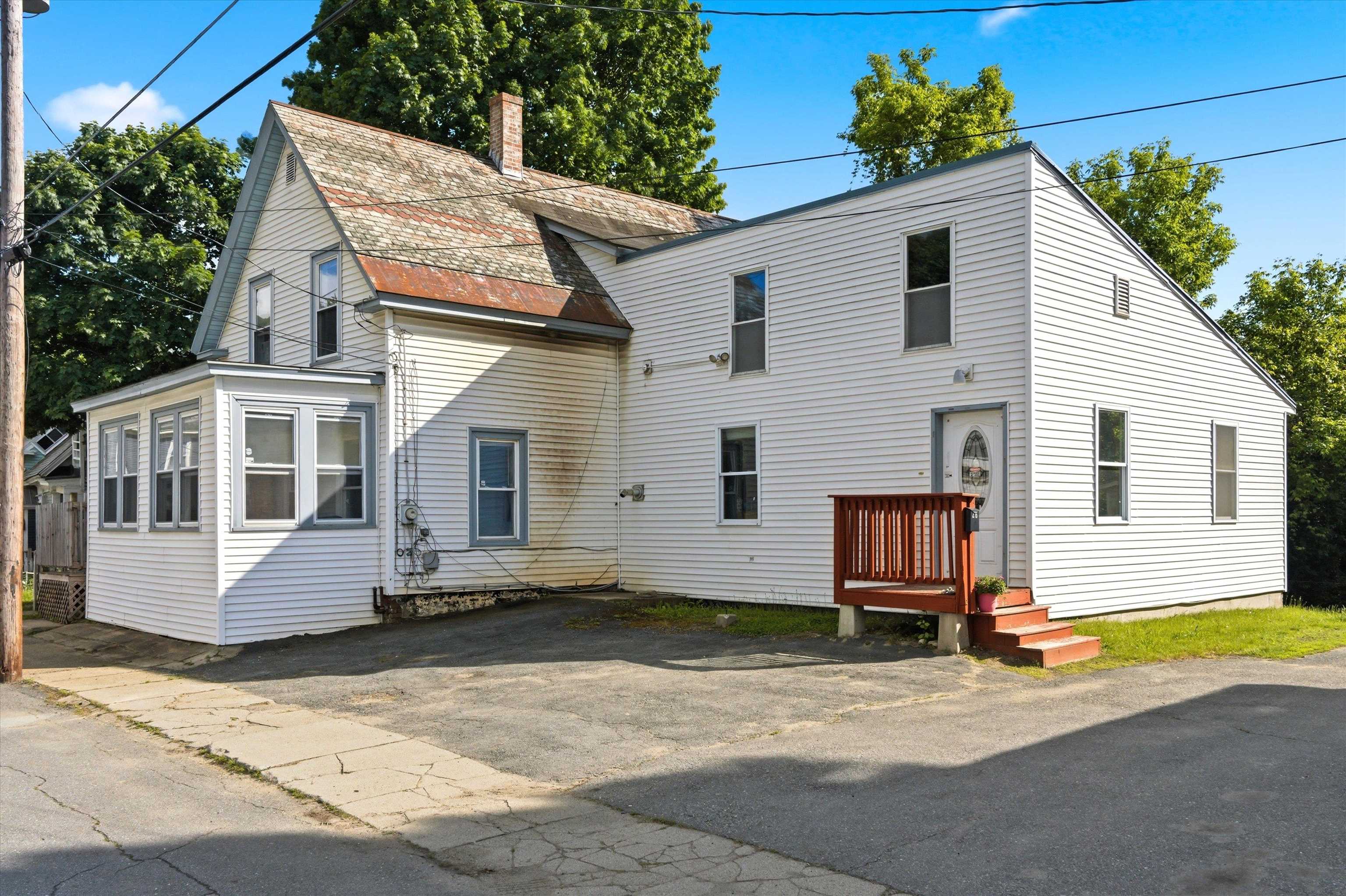 26 Center St, Walpole, NH 03609-1710
