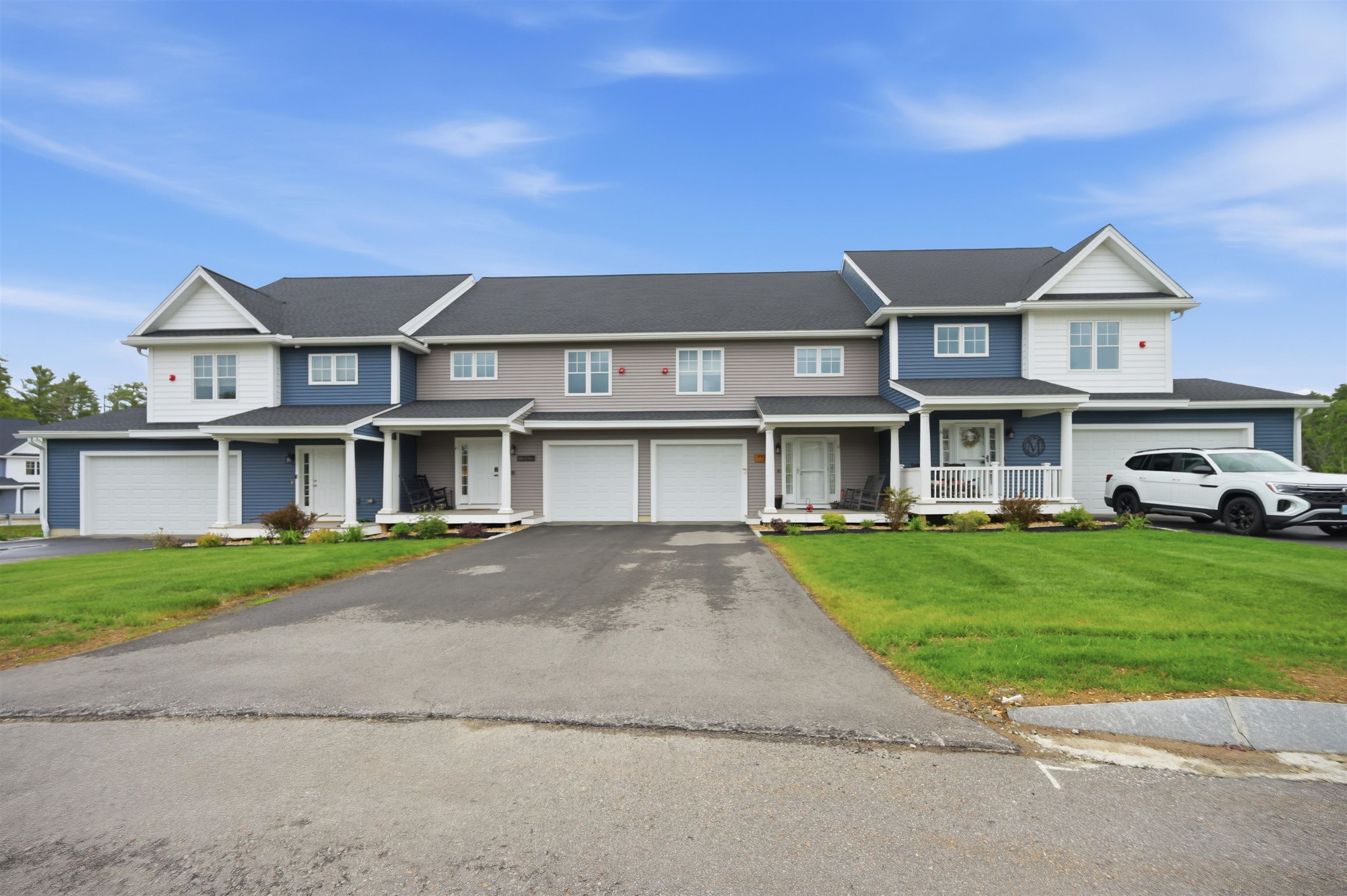 4 Autumn Ln, Raymond, NH 03077