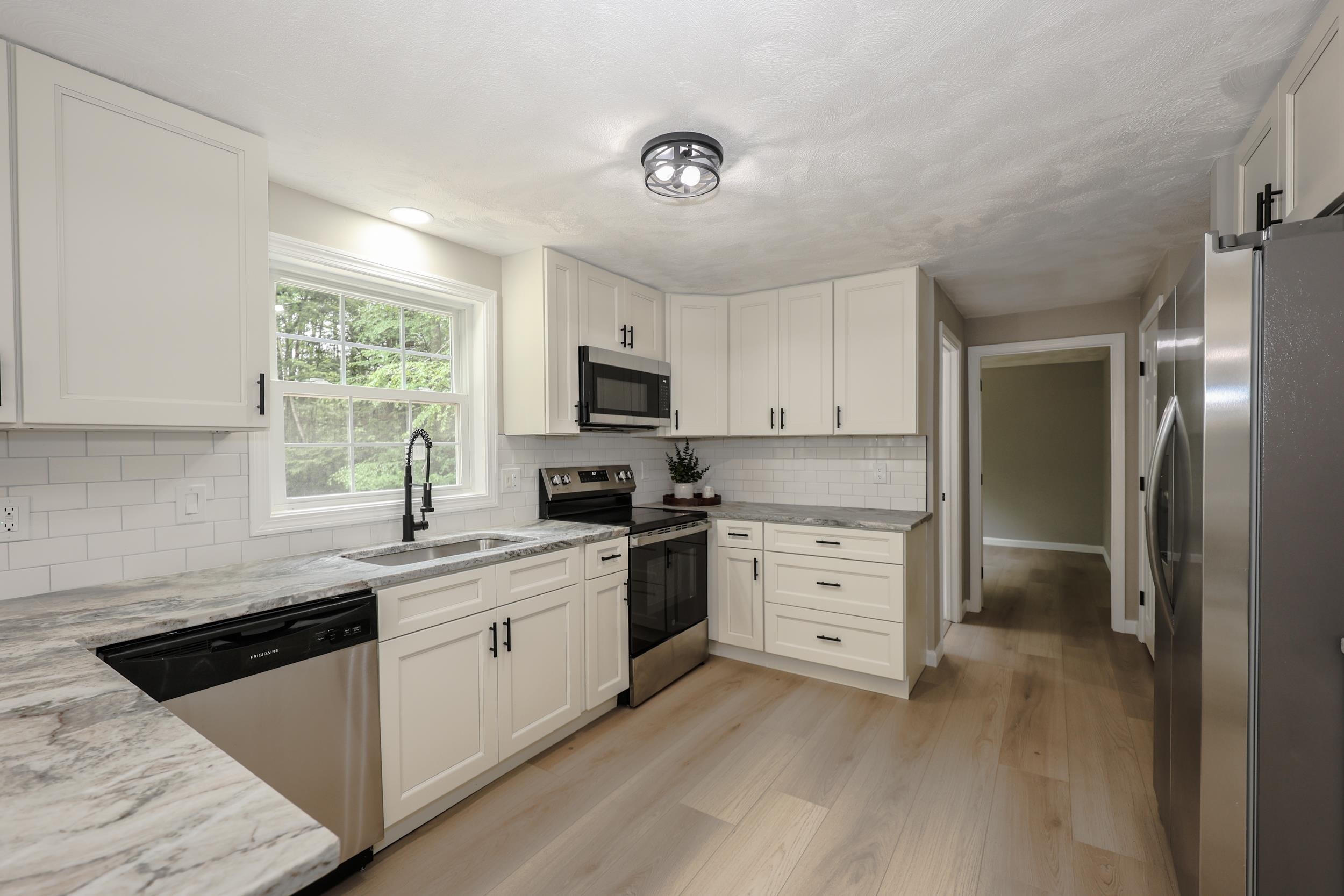 51 Halls Village Rd, Chester, NH 03036