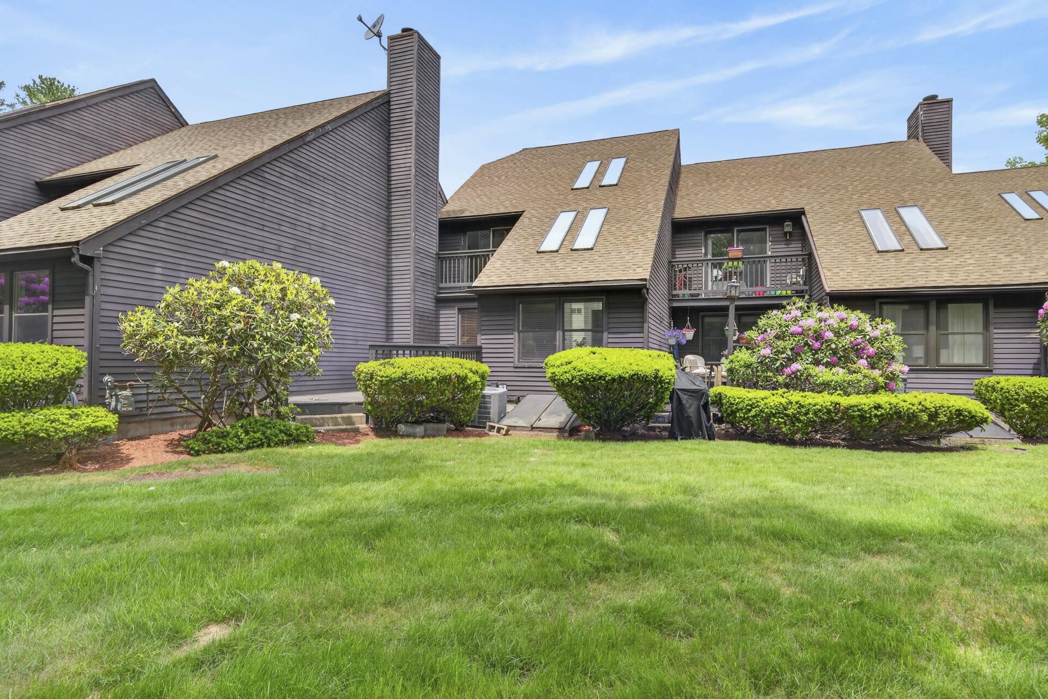 37 Stacey Cir, Windham, NH 03087