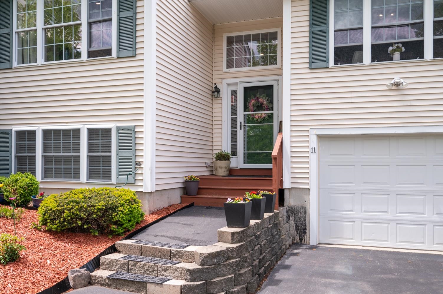 11 Nathaniel Dr #11, Raymond, NH 03077