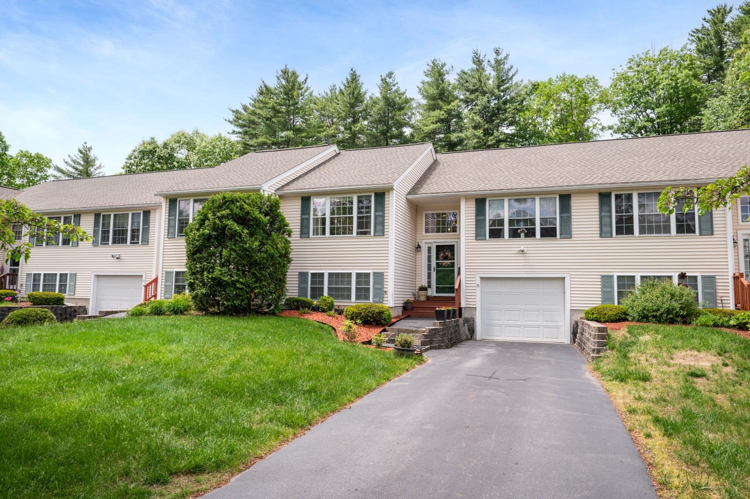 11 Nathaniel Dr #11, Raymond, NH 03077