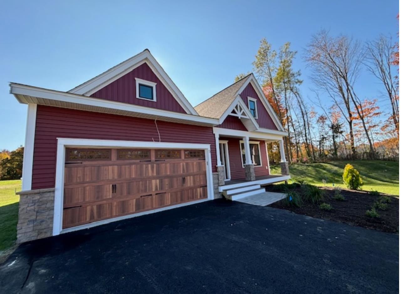 36 Edgewater Dr, Brentwood, NH 03833