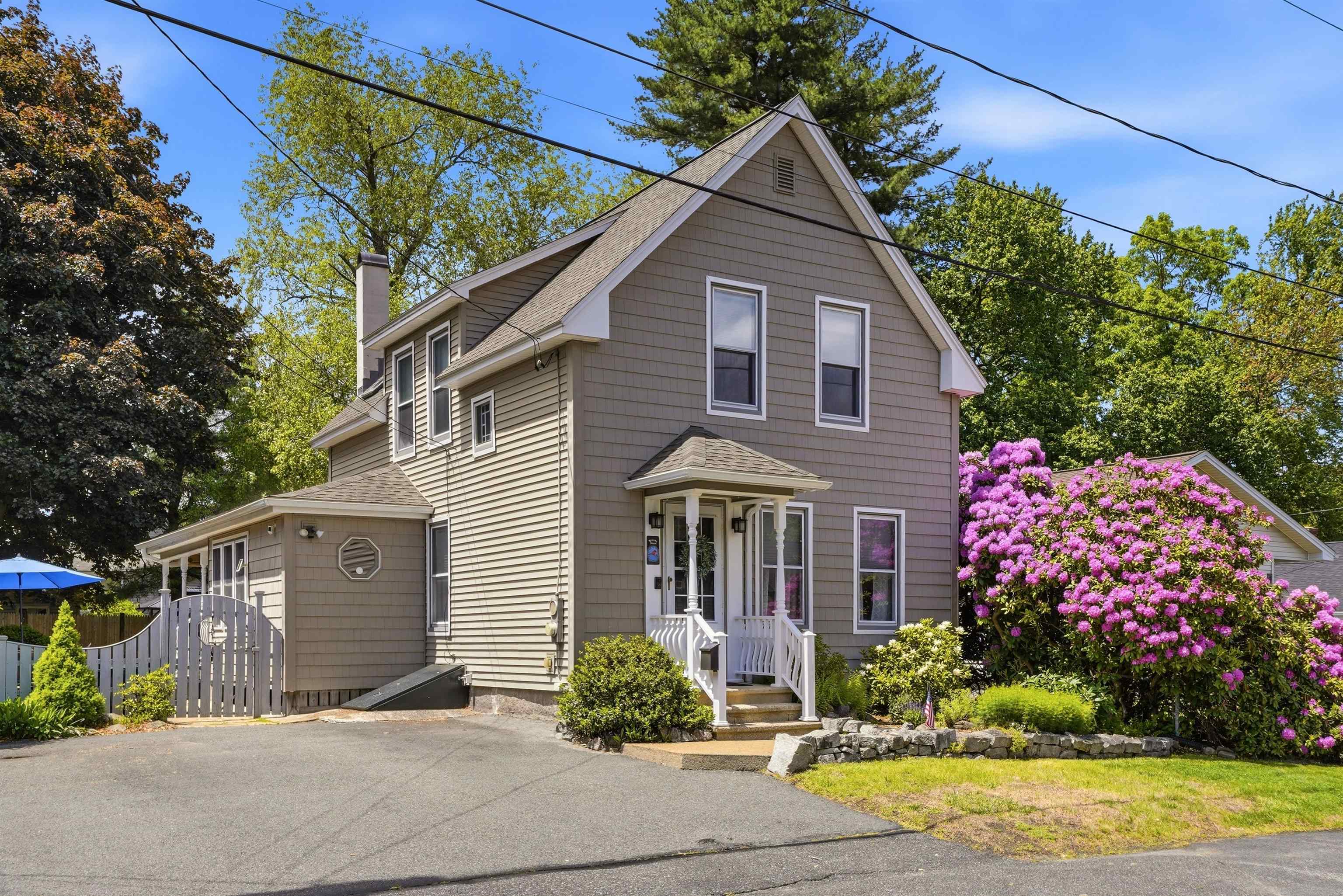 118 Highland Park Ave, Manchester, NH 03109
