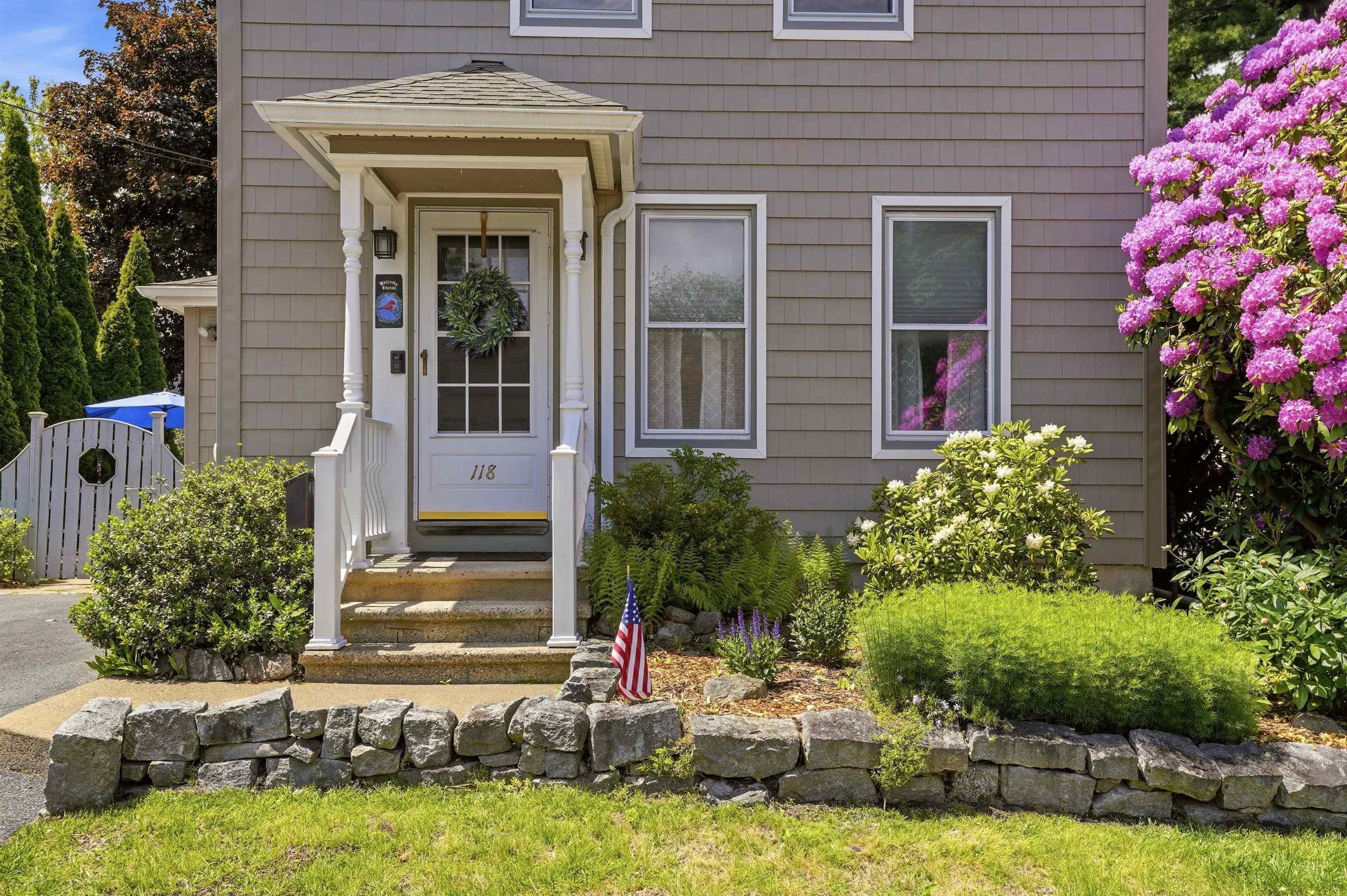 118 Highland Park Ave, Manchester, NH 03109
