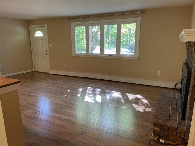 28 Westwood Dr, Henniker, NH 03242