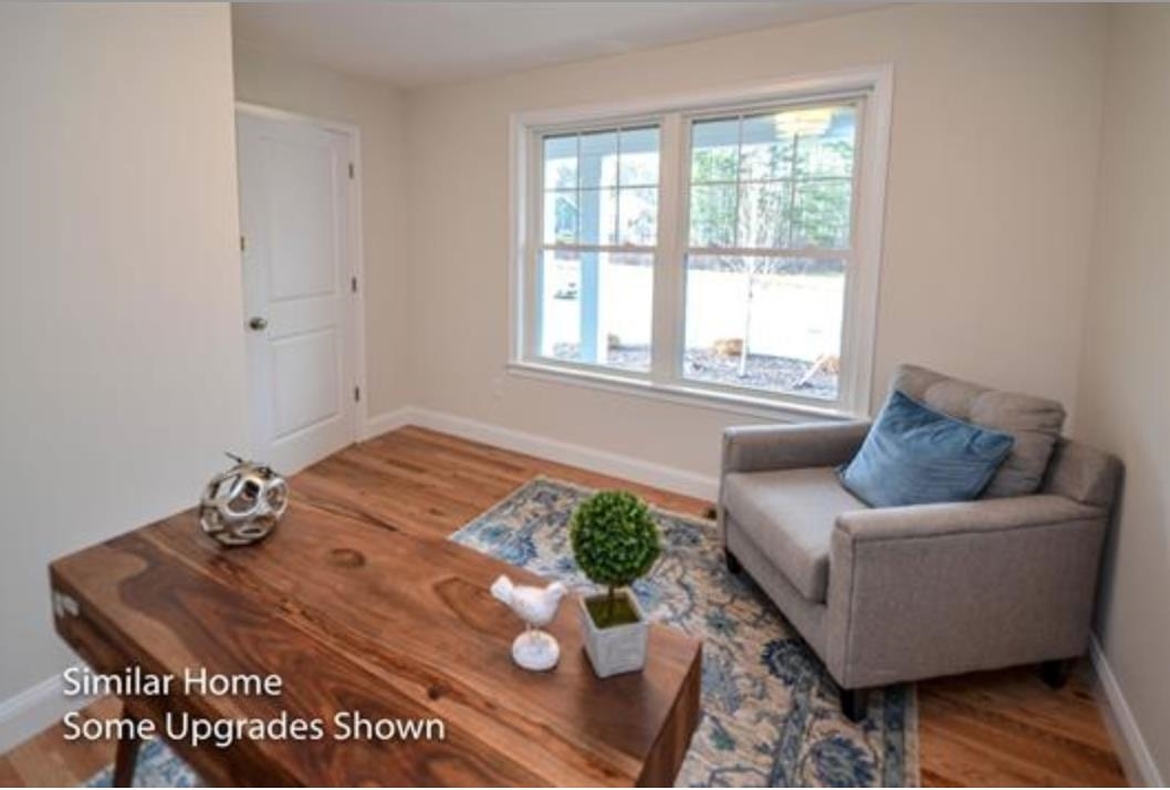 40 Edgewater Dr, Brentwood, NH 03833
