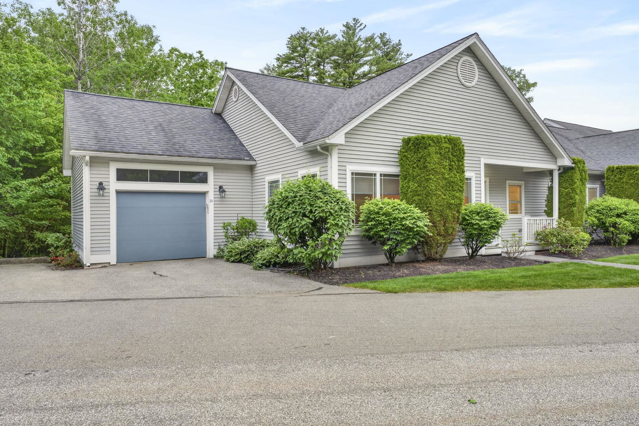 14 Mountain Village Rd, Windham, NH 03087