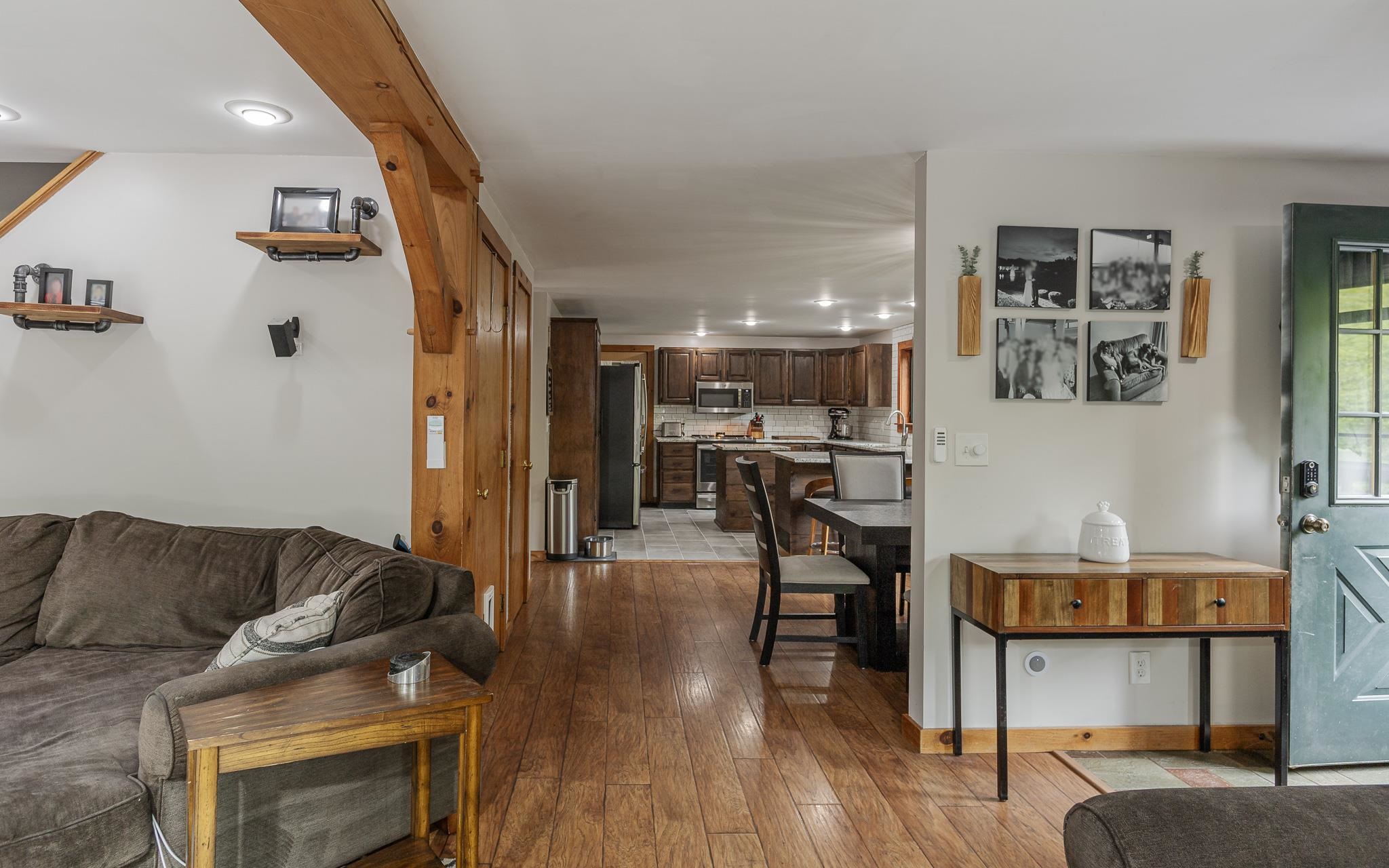 189 Crane Brook Rd, Langdon, NH 03602