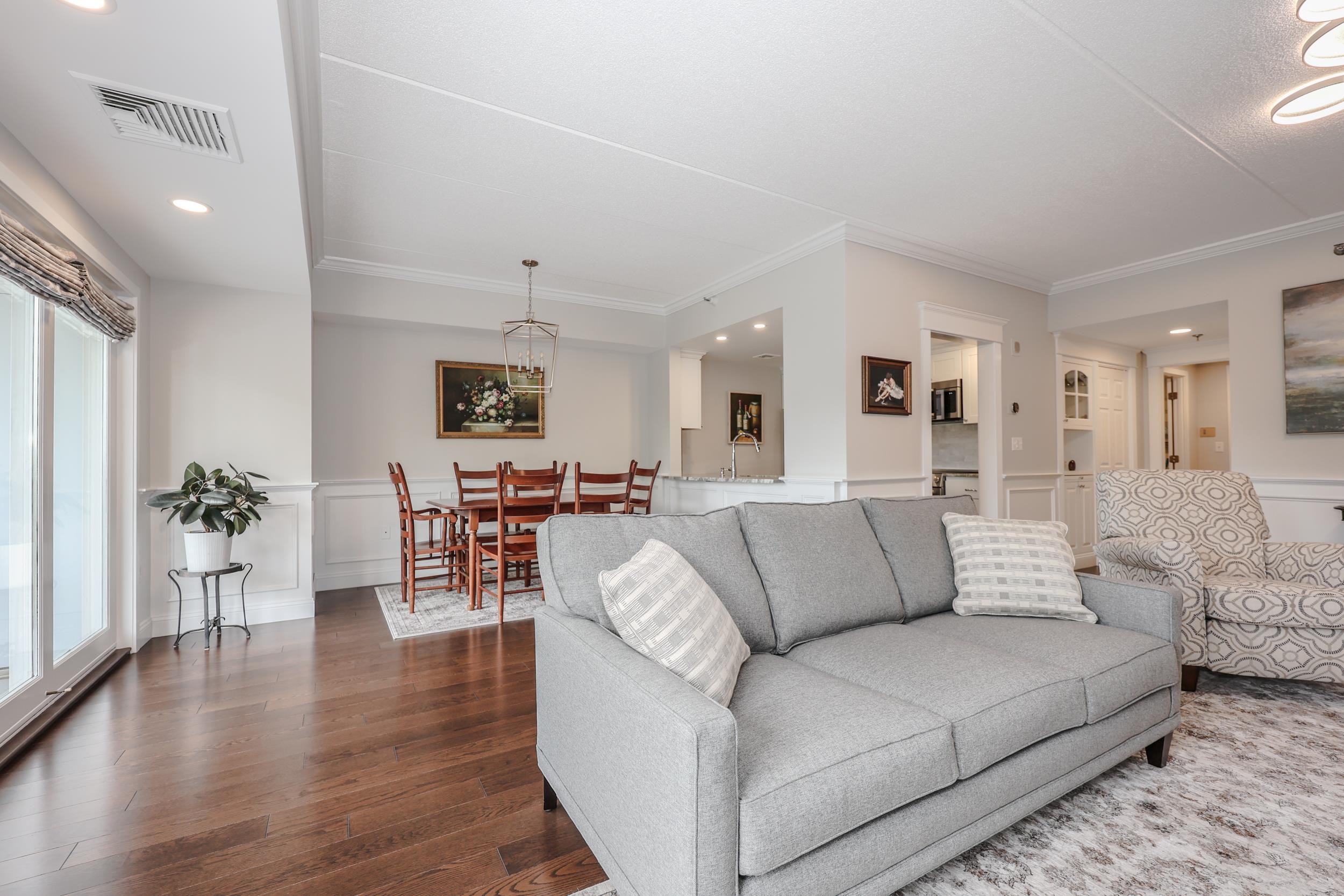 10 Mountain Laurels Dr #408, Nashua, NH 03062
