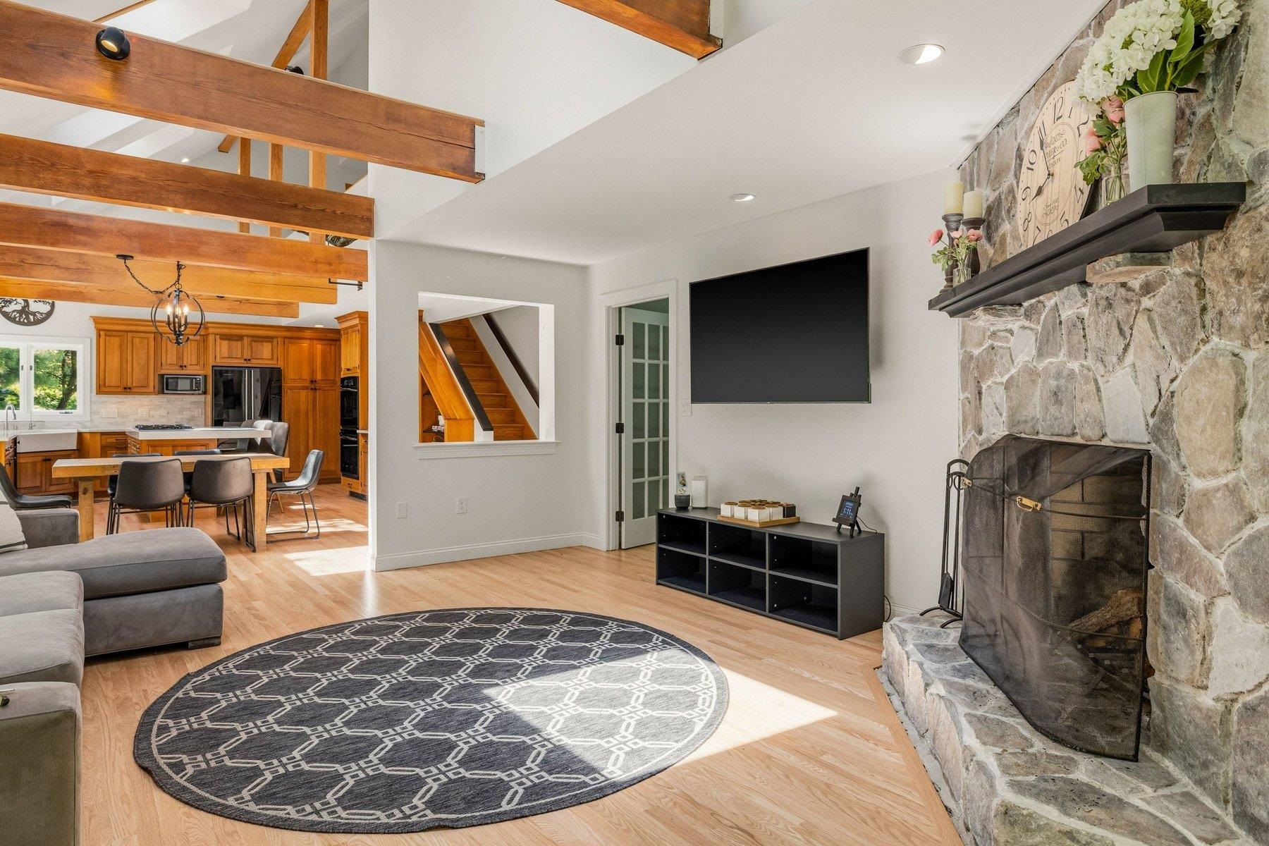 108 Tidewater Farm Rd, Stratham, NH 03885