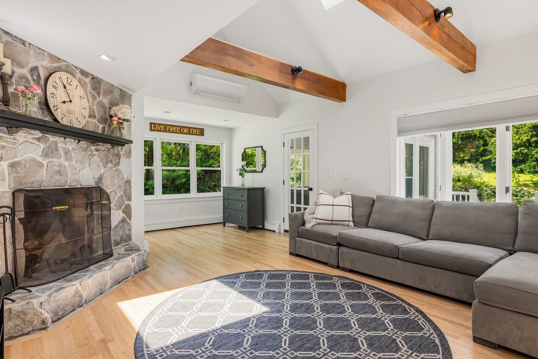 108 Tidewater Farm Rd, Stratham, NH 03885
