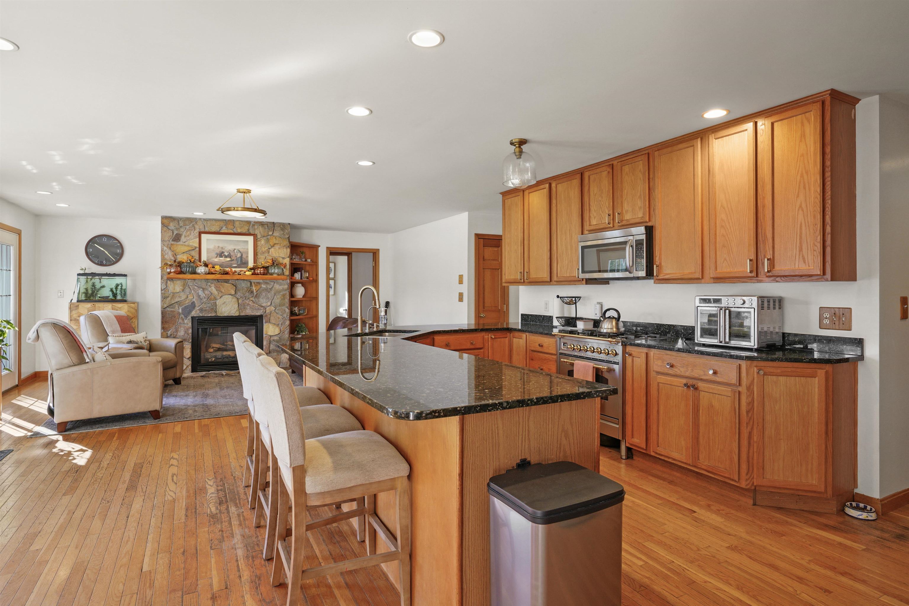 110 Red Gate Ln, Rindge, NH 03461