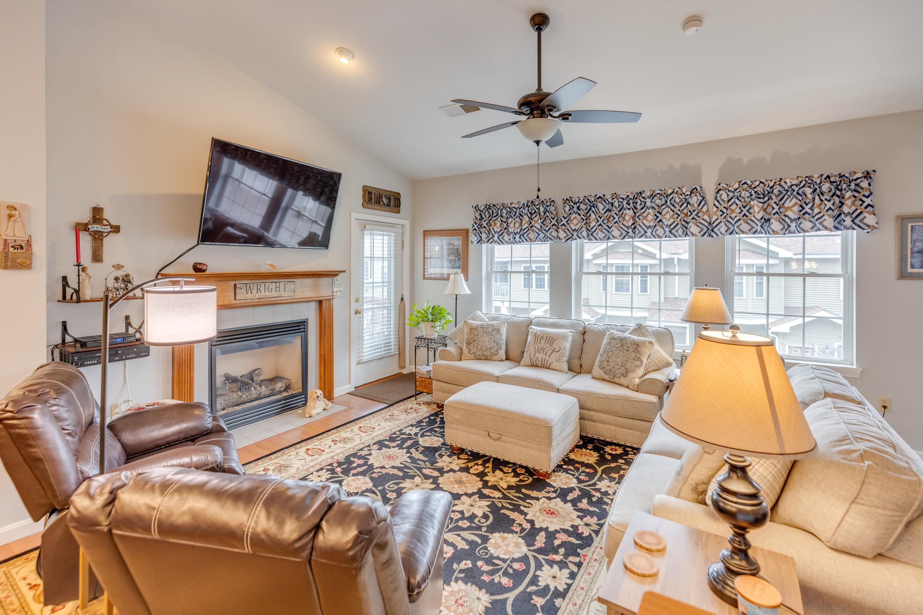11 Blueberry Hill Rd, Plymouth, NH 03264