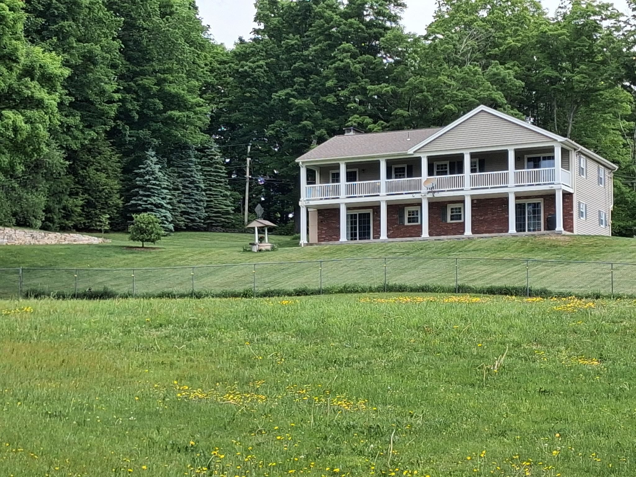 107 Kendall Pond Rd, Windham, NH 03087
