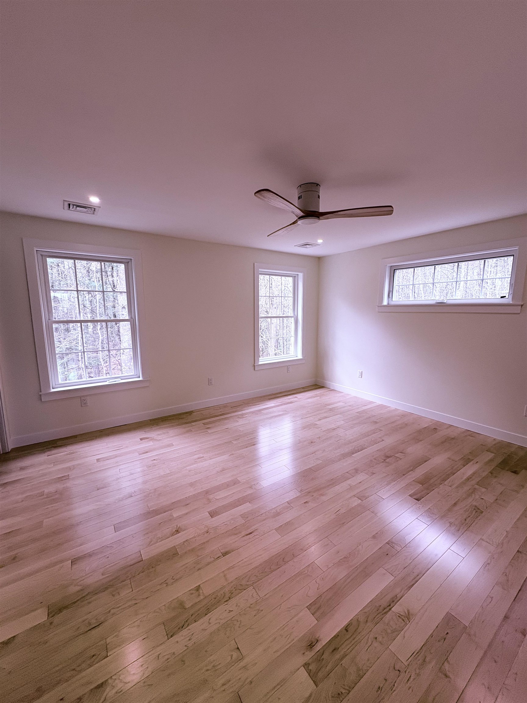 10 Charlotte Dr, Dover, NH 03820