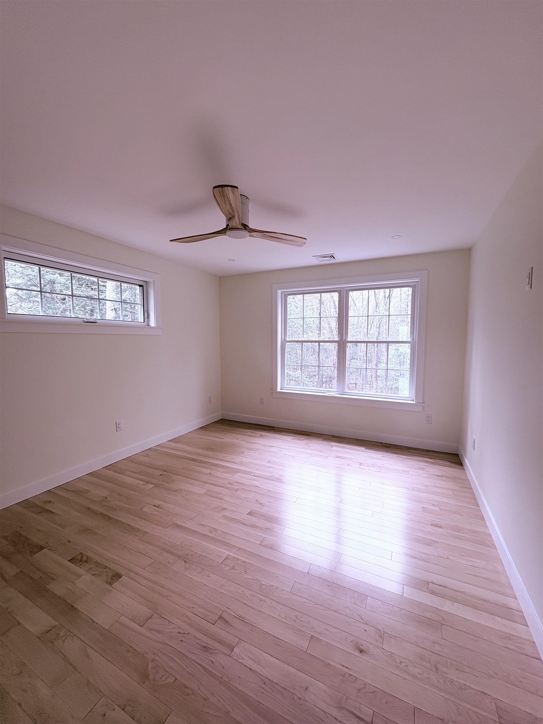 10 Charlotte Dr, Dover, NH 03820