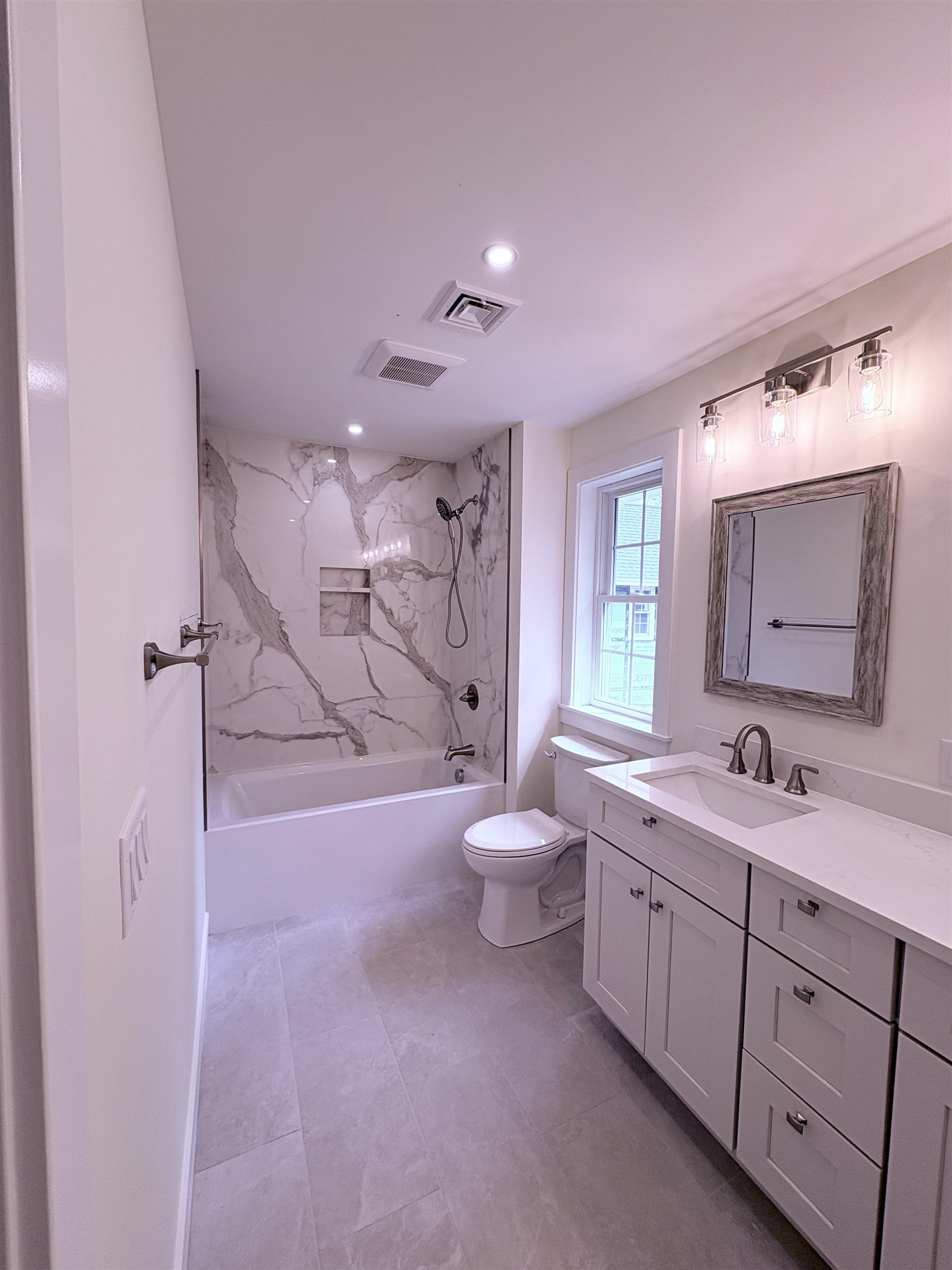 10 Charlotte Dr, Dover, NH 03820