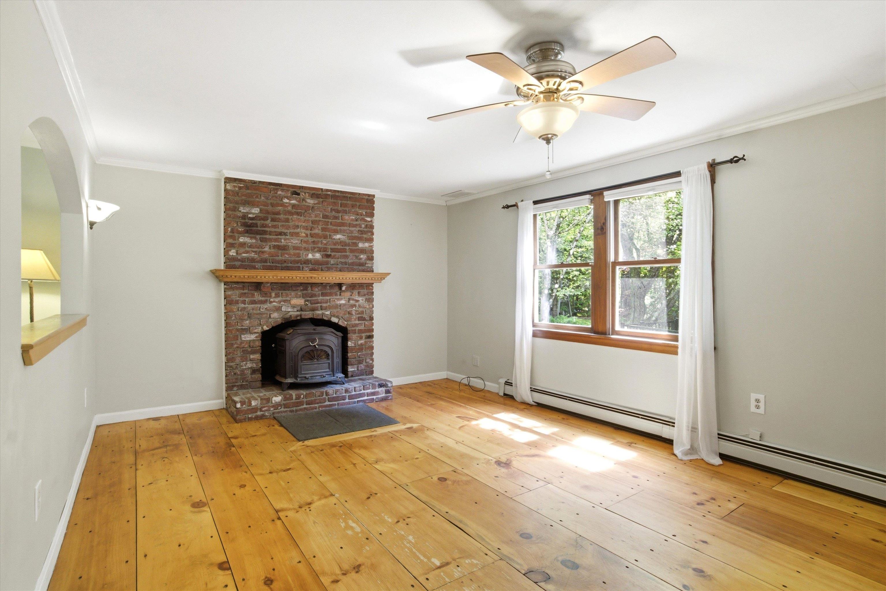 26 Jonathan Ln, Bow, NH 03304