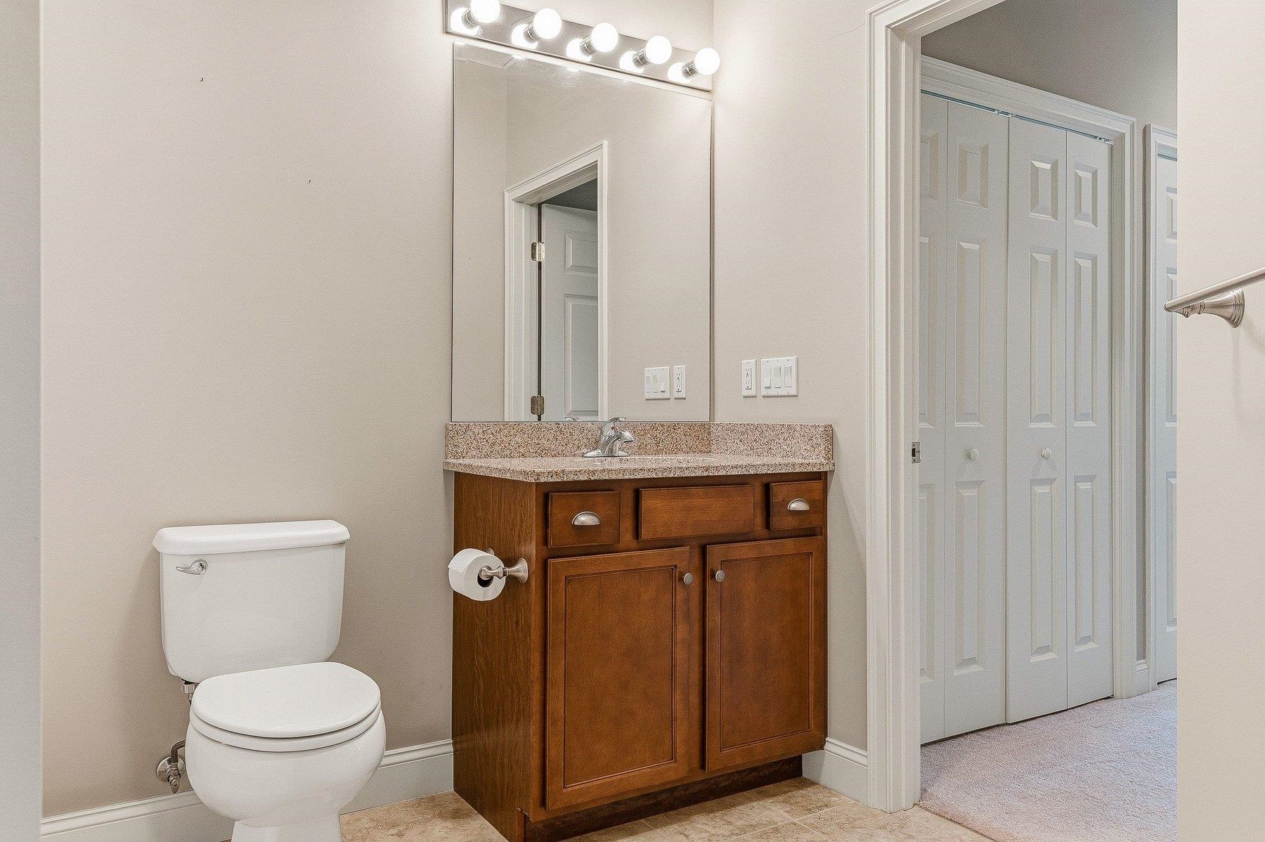 5 Sterling Hill Ln, Exeter, NH 03833