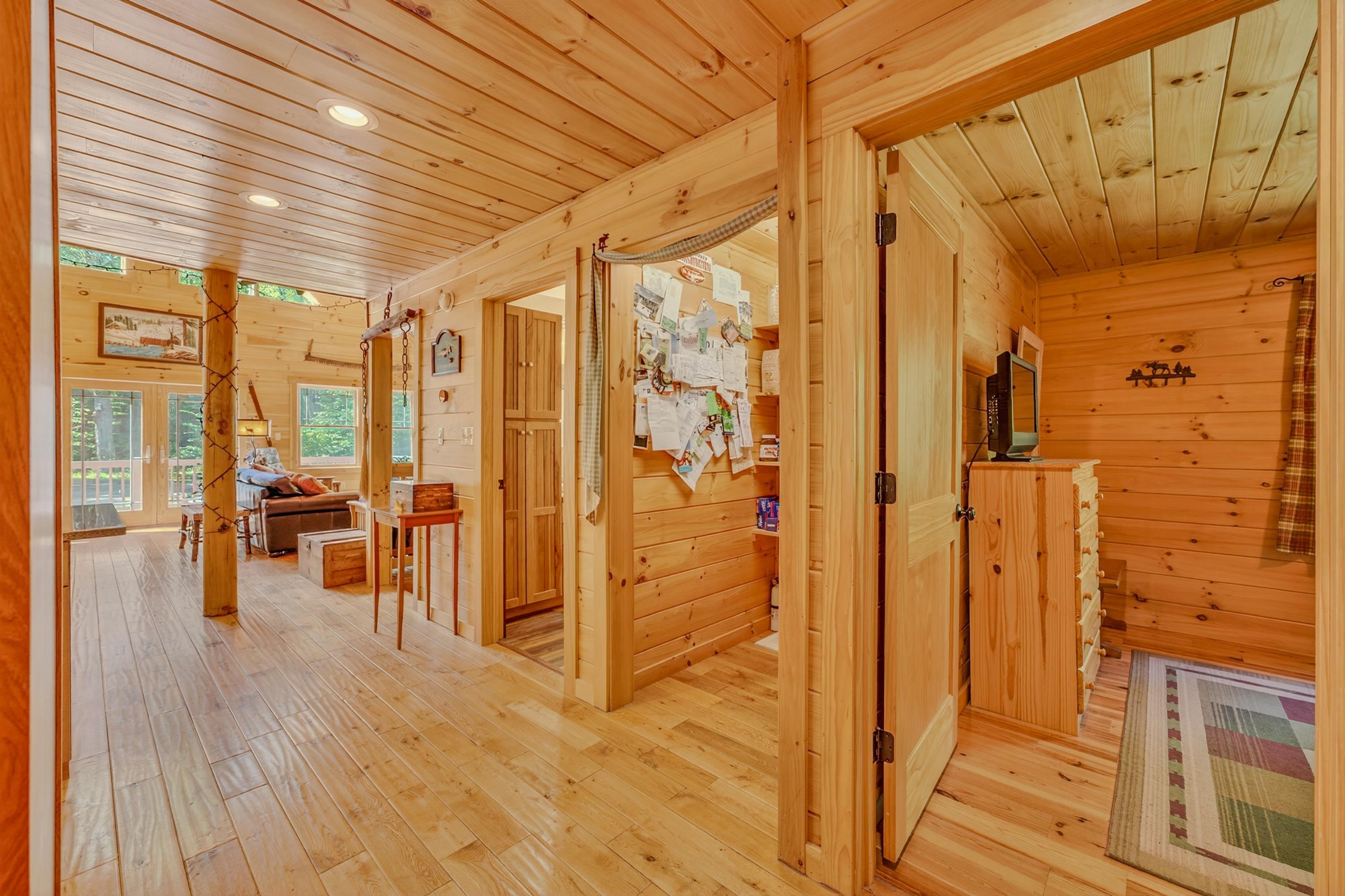 1560 Cherry Valley Rd, Bethlehem, NH 03574