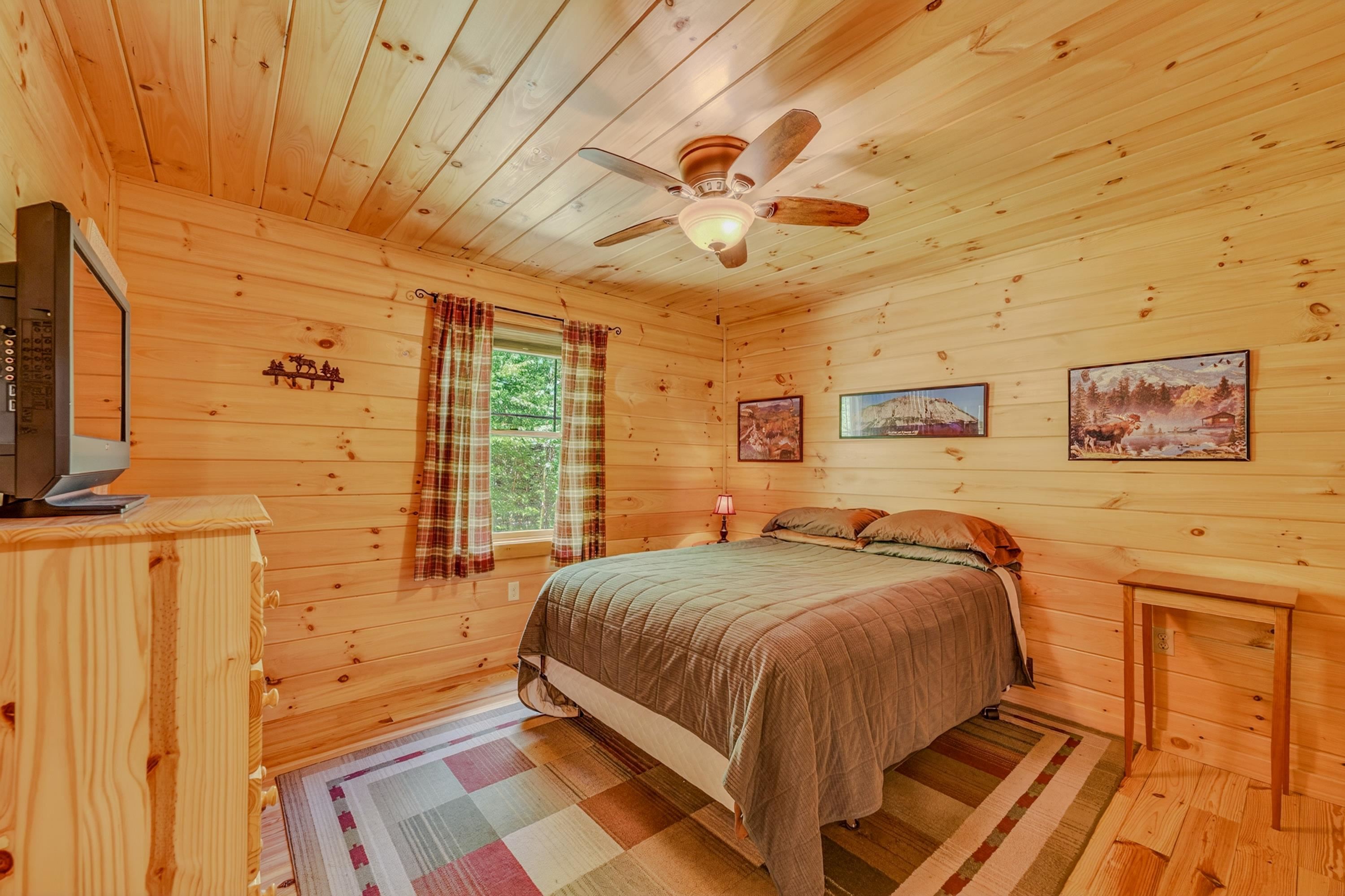 1560 Cherry Valley Rd, Bethlehem, NH 03574