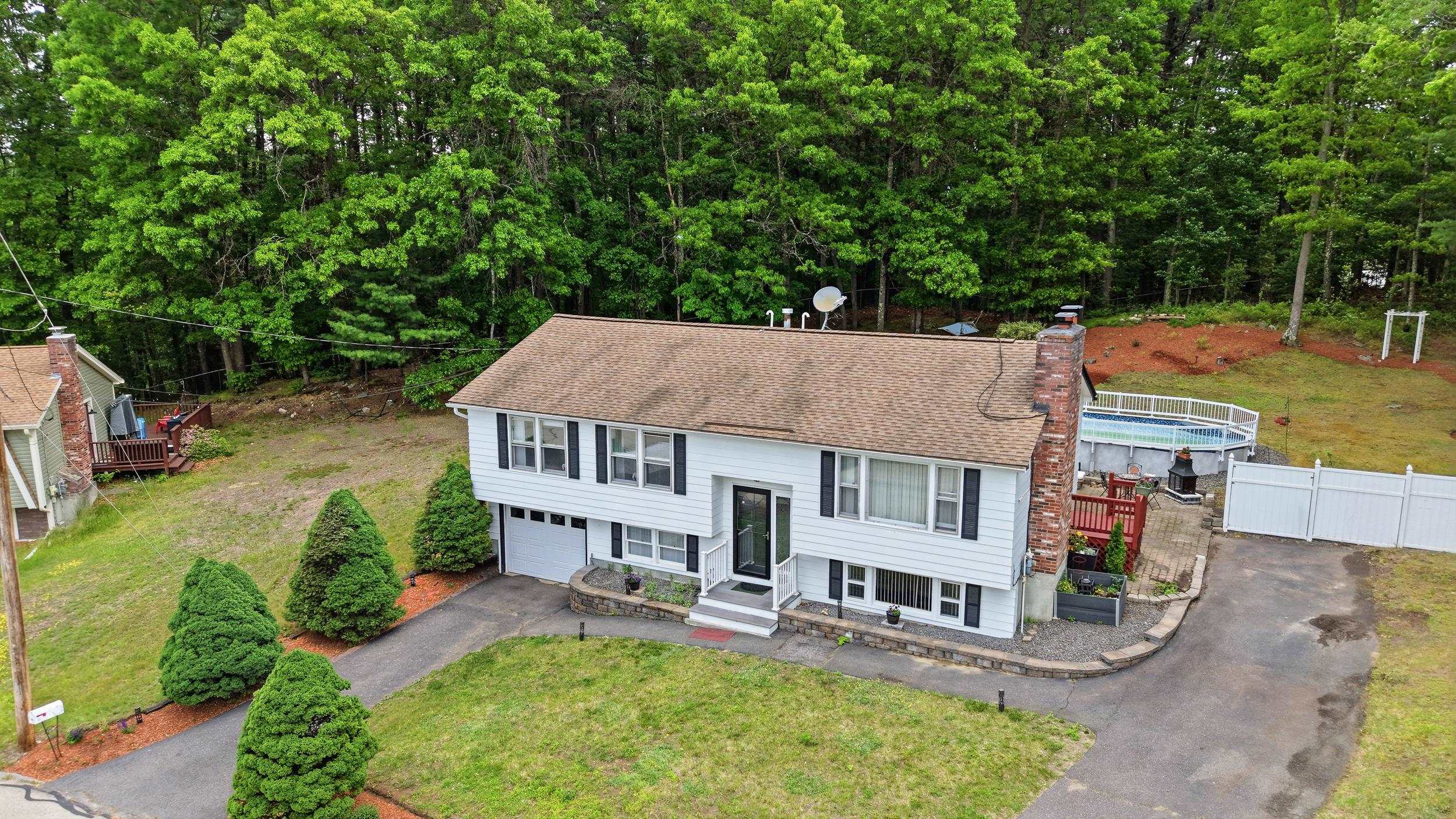 24 Jennifer Dr, Nashua, NH 03062