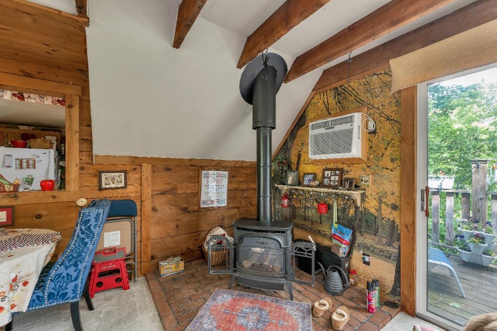 8 Lewis St, Laconia, NH 03246