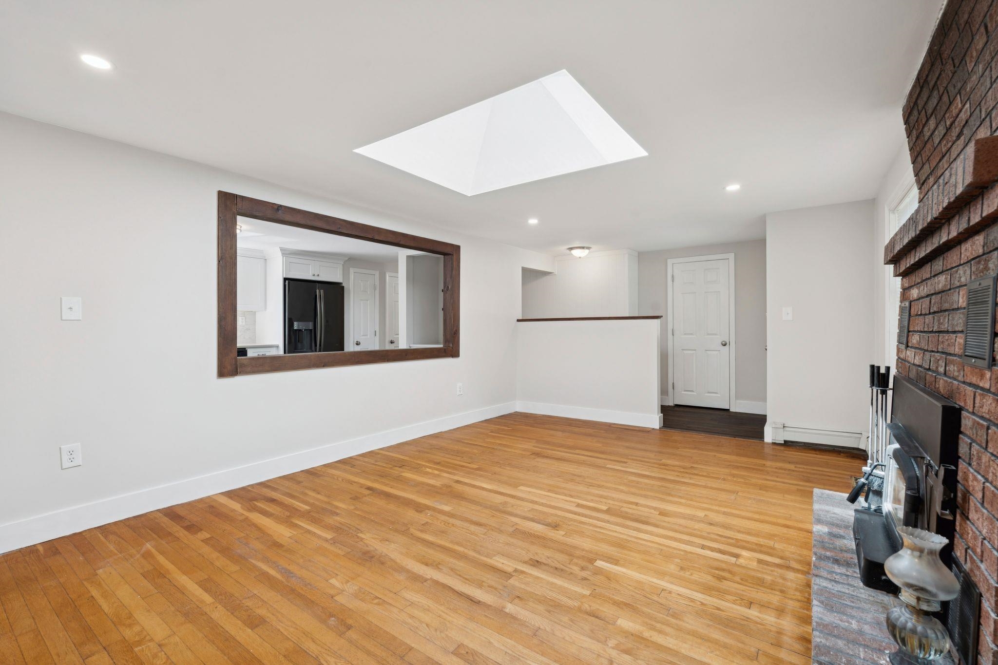27 Flat Rock Bridge Rd, Rochester, NH 03868
