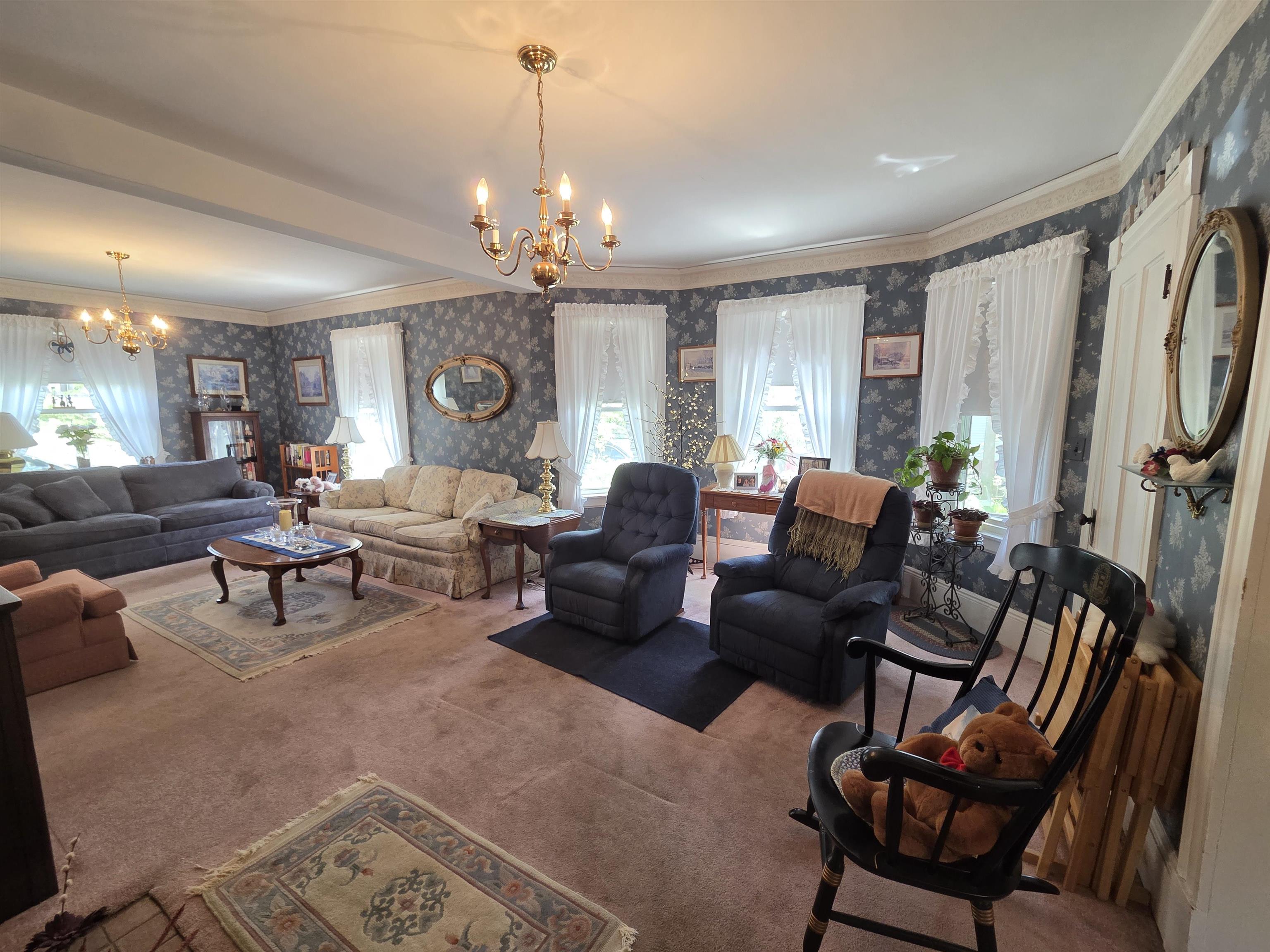 27 Crafts Ave, Lebanon, NH 03784