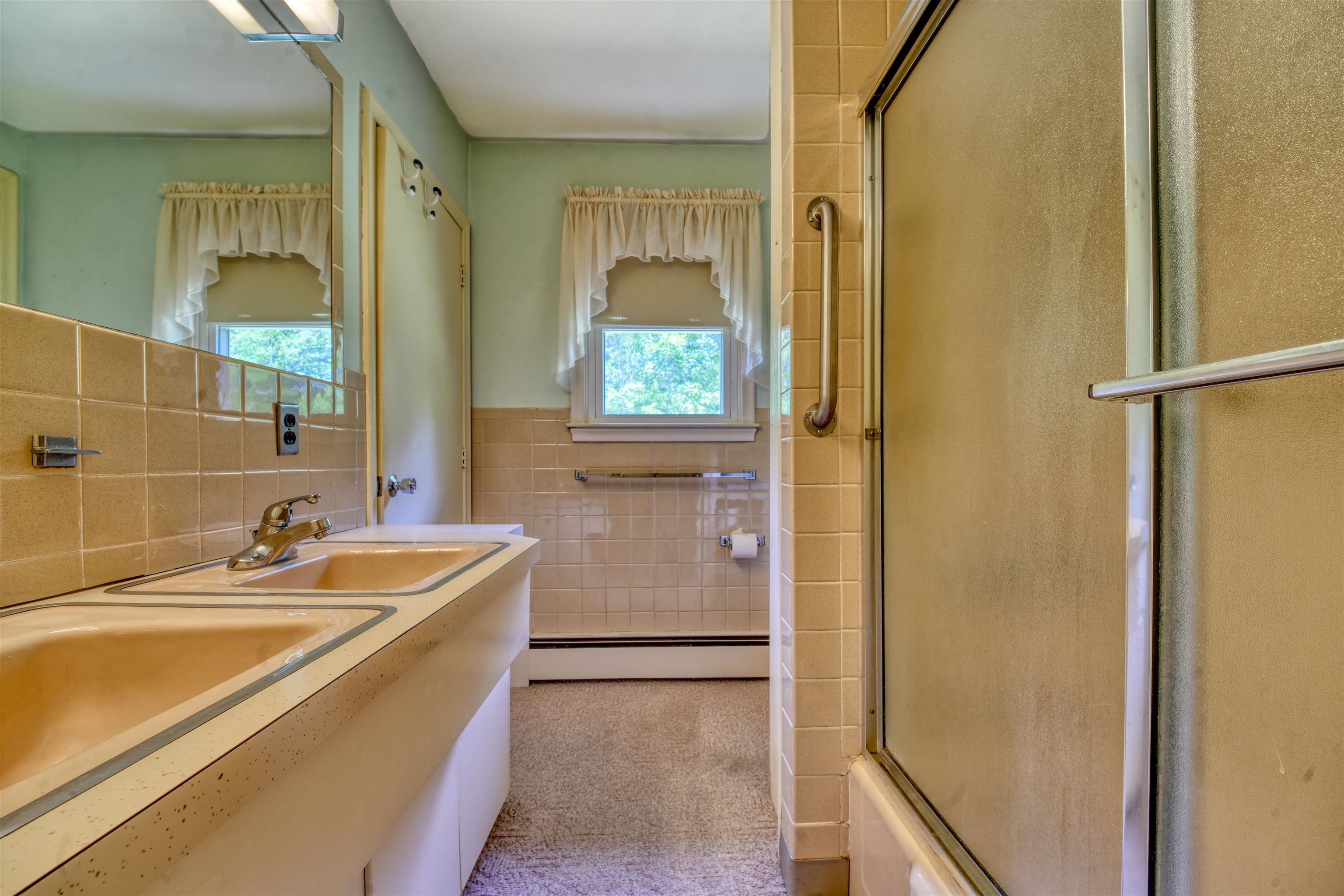 23 Joanne Ter, Laconia, NH 03246