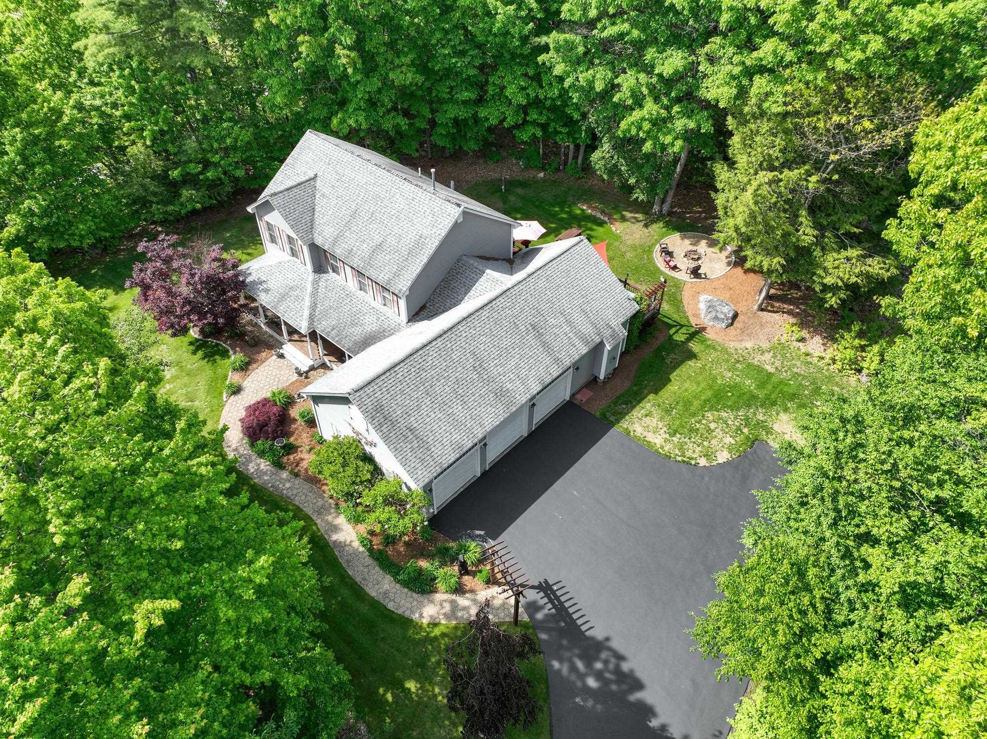 88 Horizon Dr, Goffstown, NH 03045