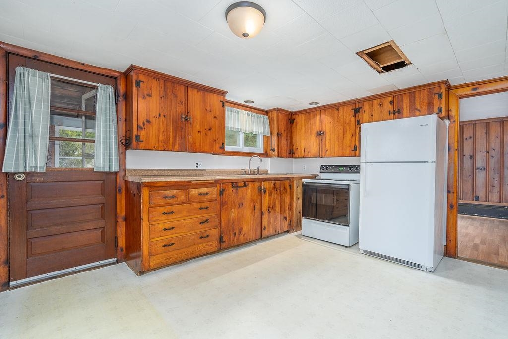 553 Province Rd, Strafford, NH 03884