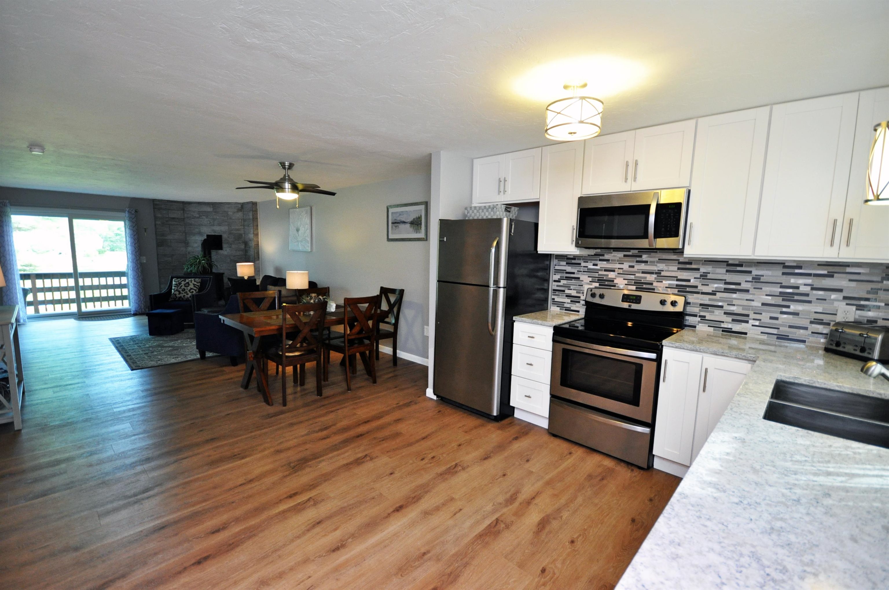 17 Village West Dr, Bristol, NH 03222