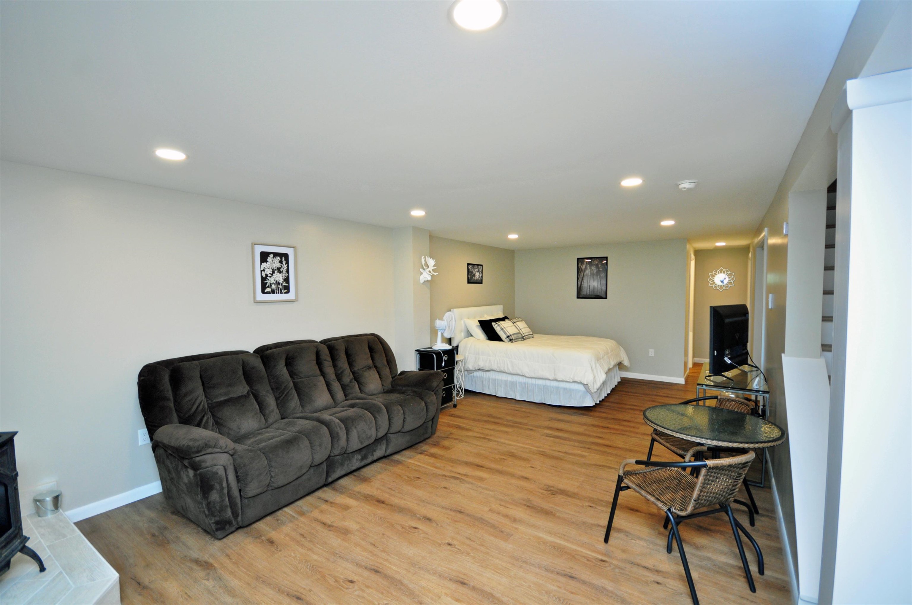 17 Village West Dr, Bristol, NH 03222