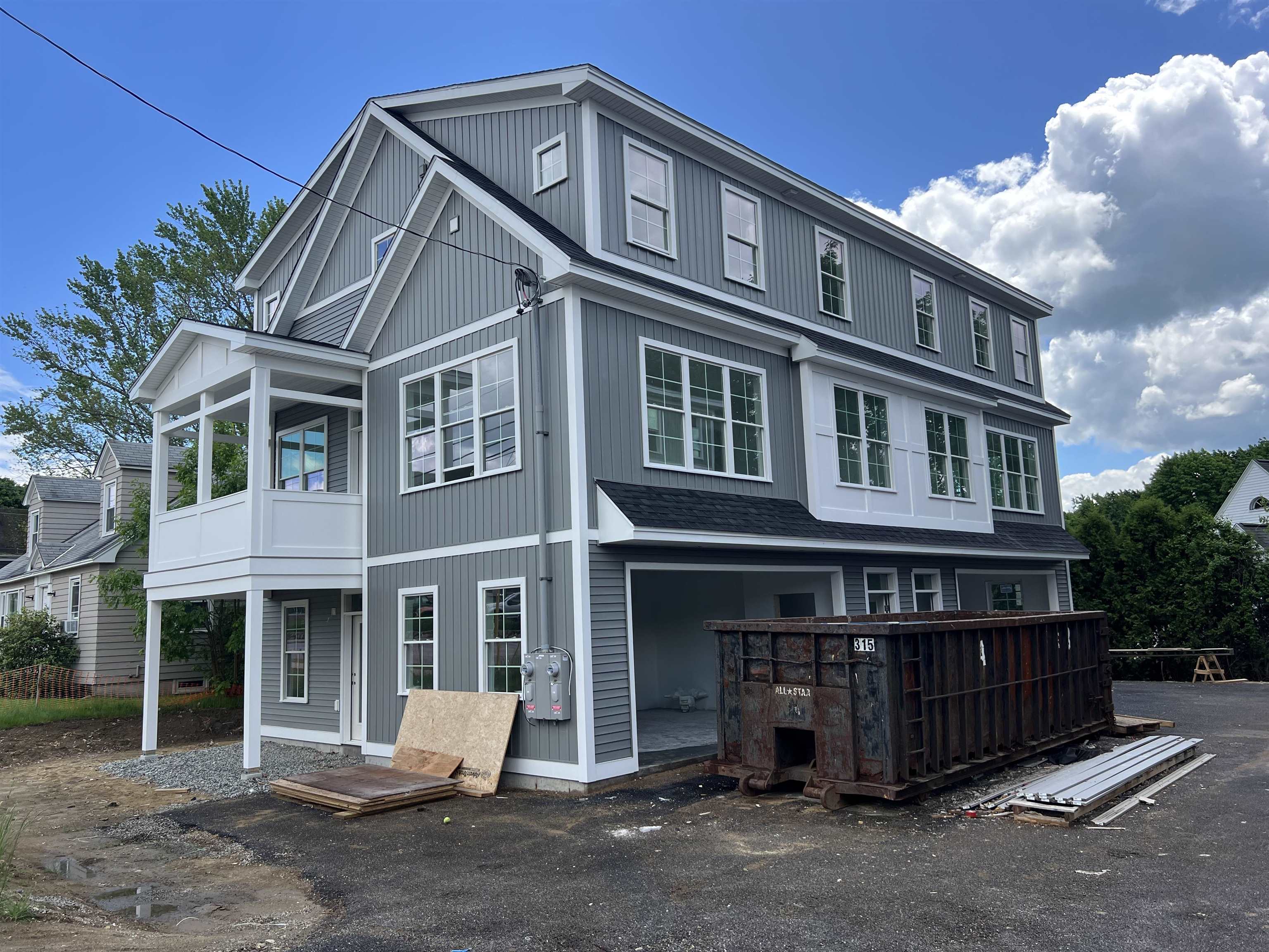 796 Central Ave, Dover, NH 03820