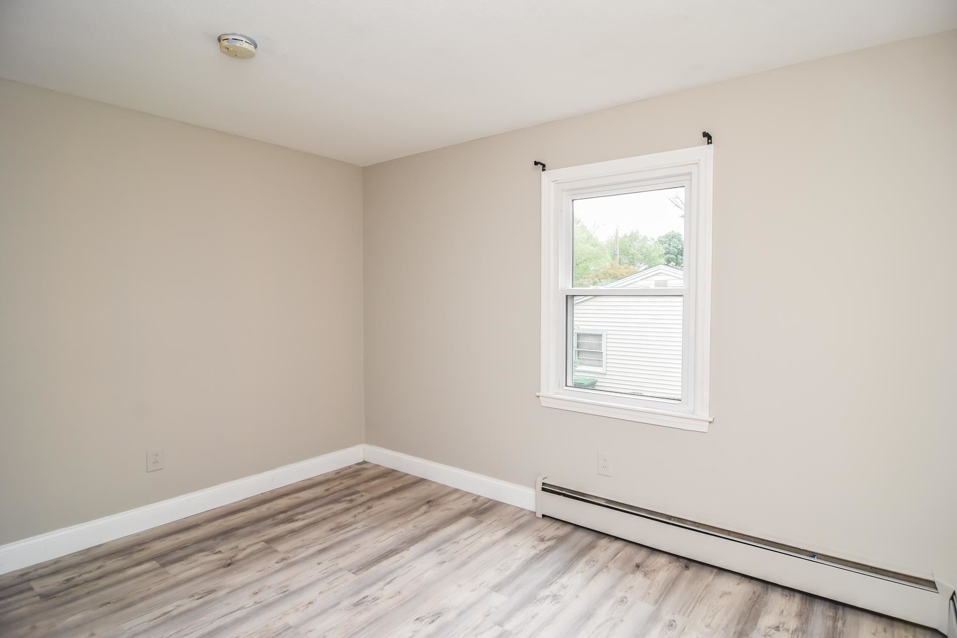 22 Greenwood Dr, Nashua, NH 03062