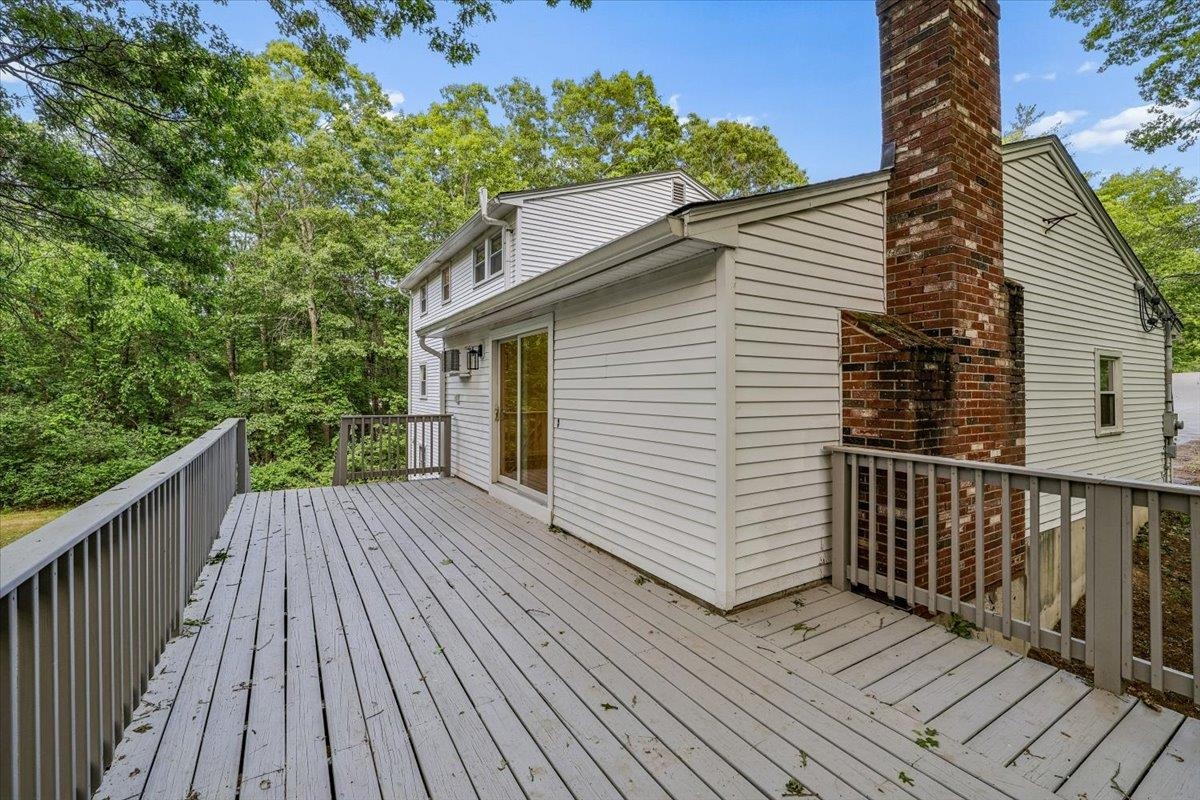 6 Colby Ln, Pelham, NH 03076