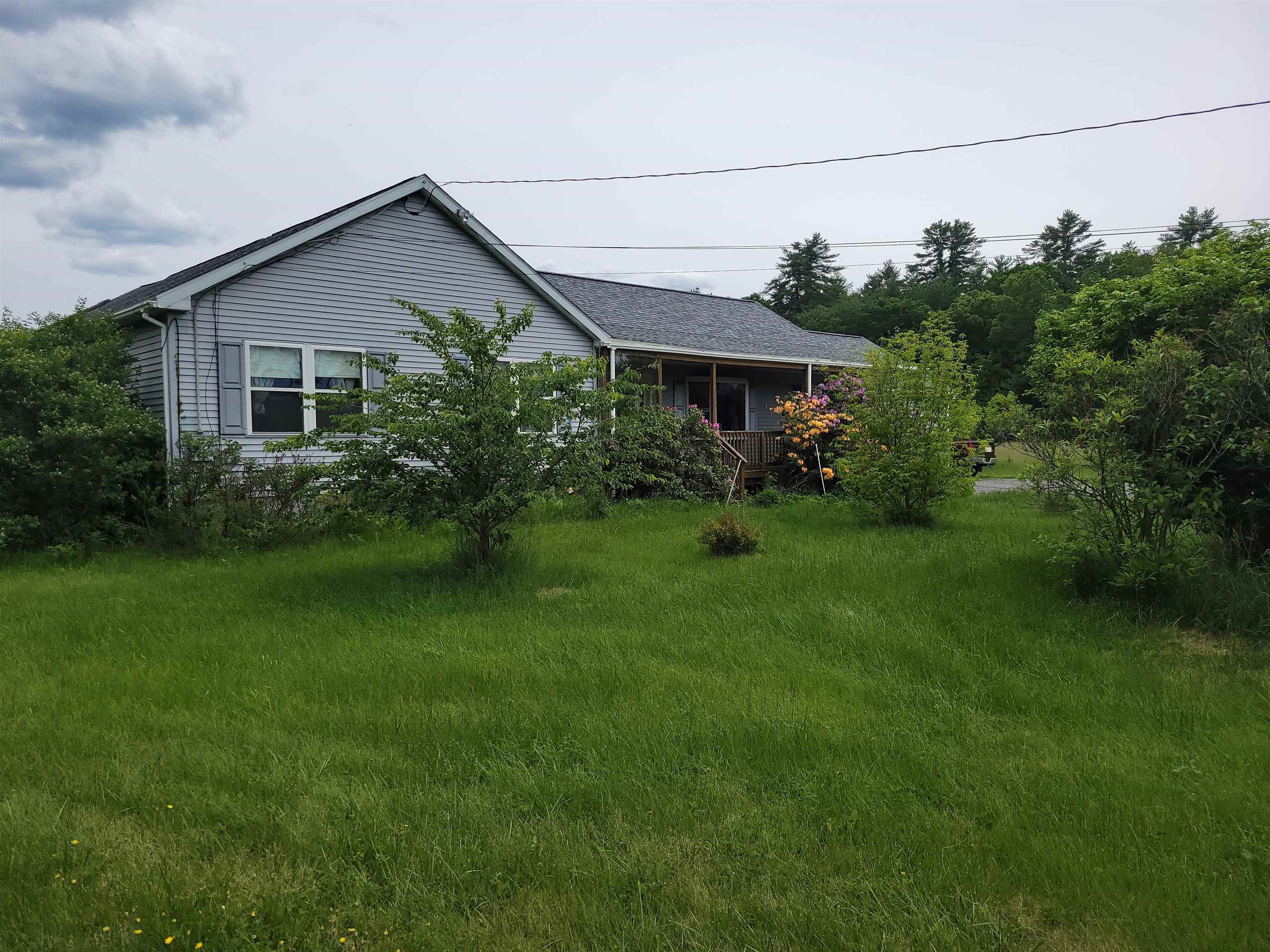 42 Chester Rd, Raymond, NH 03077
